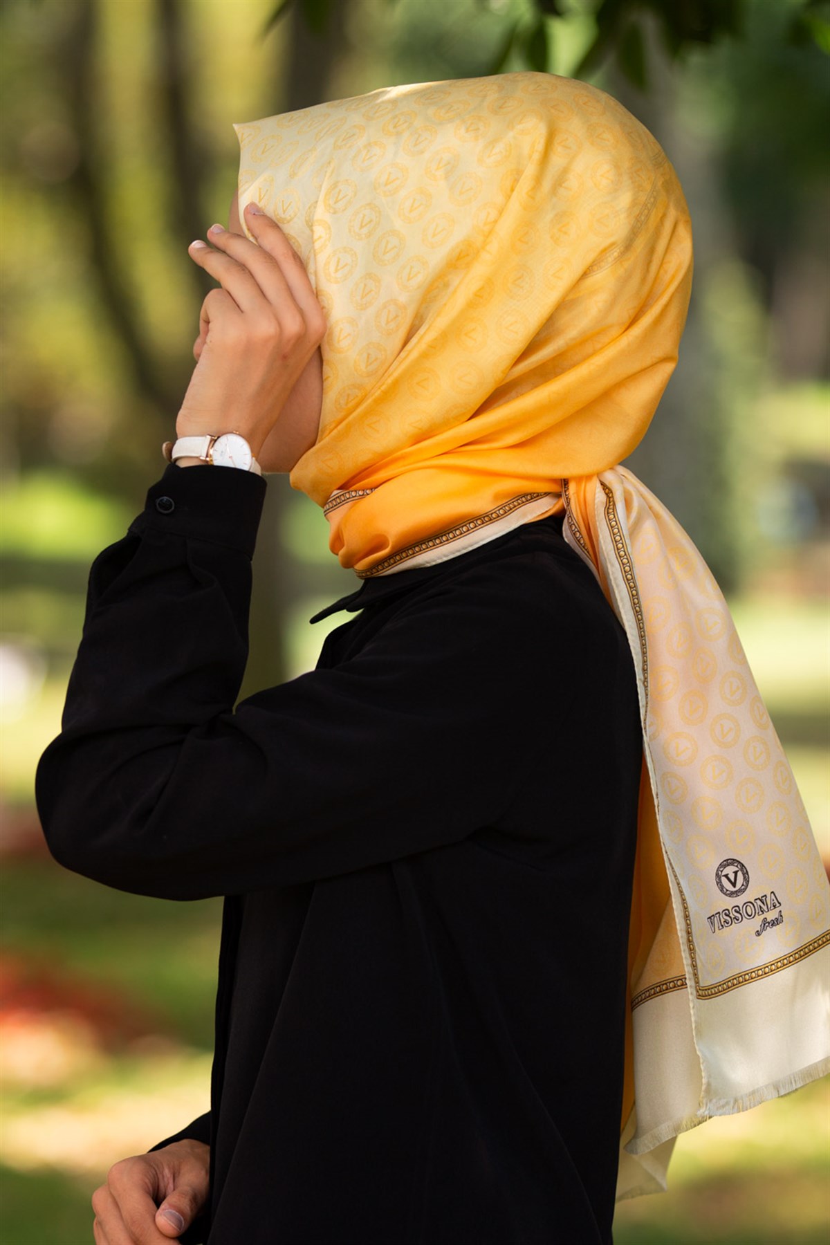 %100 İpek Degradeli Ve Monogram Desenli Sarı - Gold Renkli 92x210 Şal