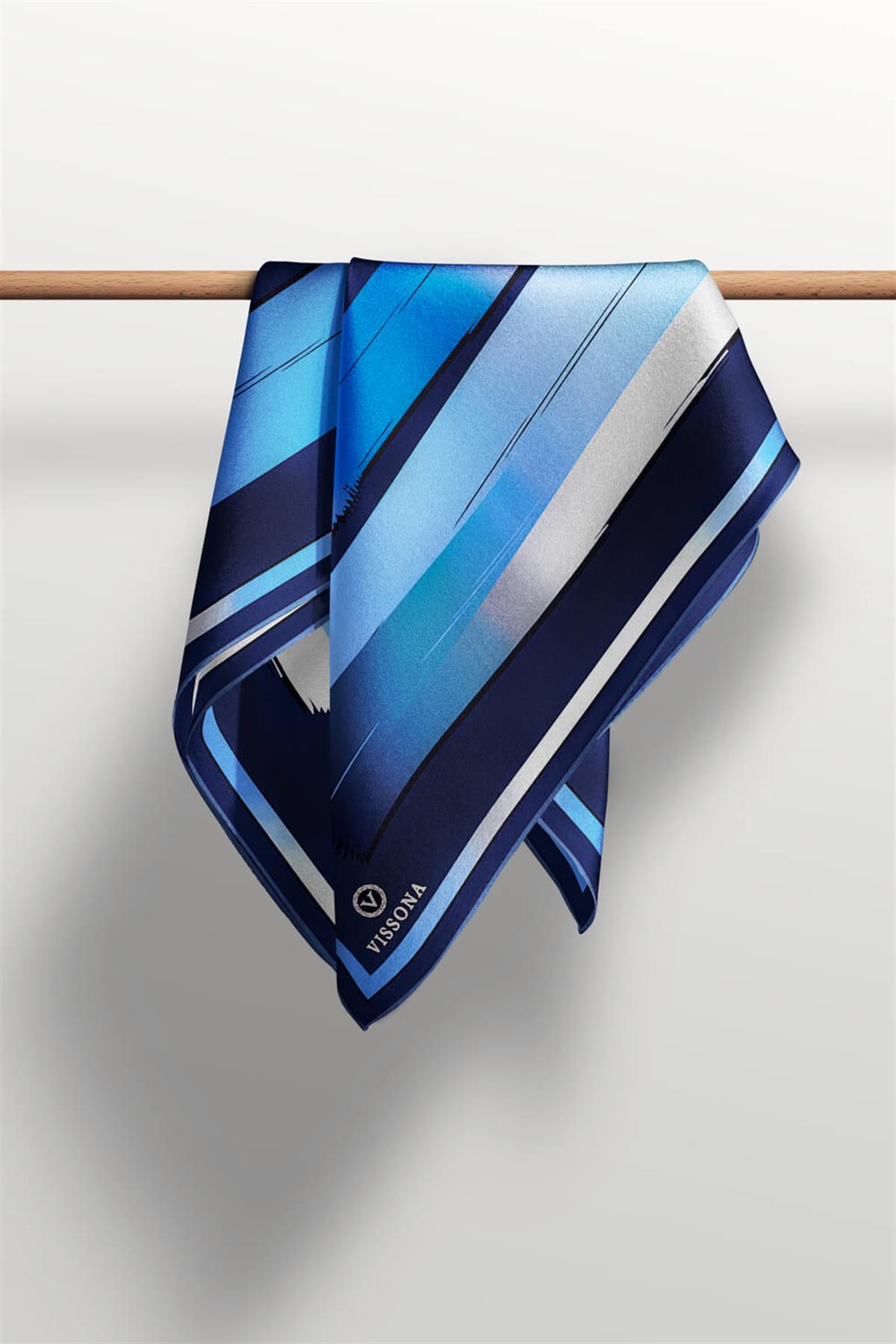 %100 Twill İpek Geometrik Fırça İzi Desenli Lacivert - Saks Renkli 90x90 Eşarp Dikim Şekli : El Dikişi