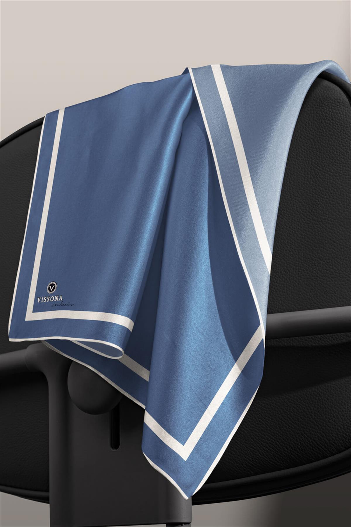 100% Twill İpek Düz Renk Bordür Desenli İndigo - Krem Renkli Daha Tok Exclusive Serisi 90x90 Dikim Şekli : El Dikişi Eşarp