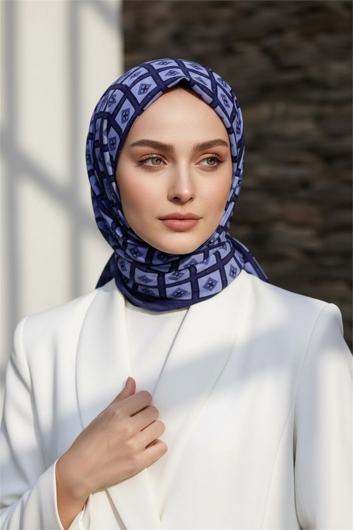 KREP KARE DESENLİ LACİVERT - İNDİGO RENKLİ 75X195 KIRIŞMAZ ŞAL