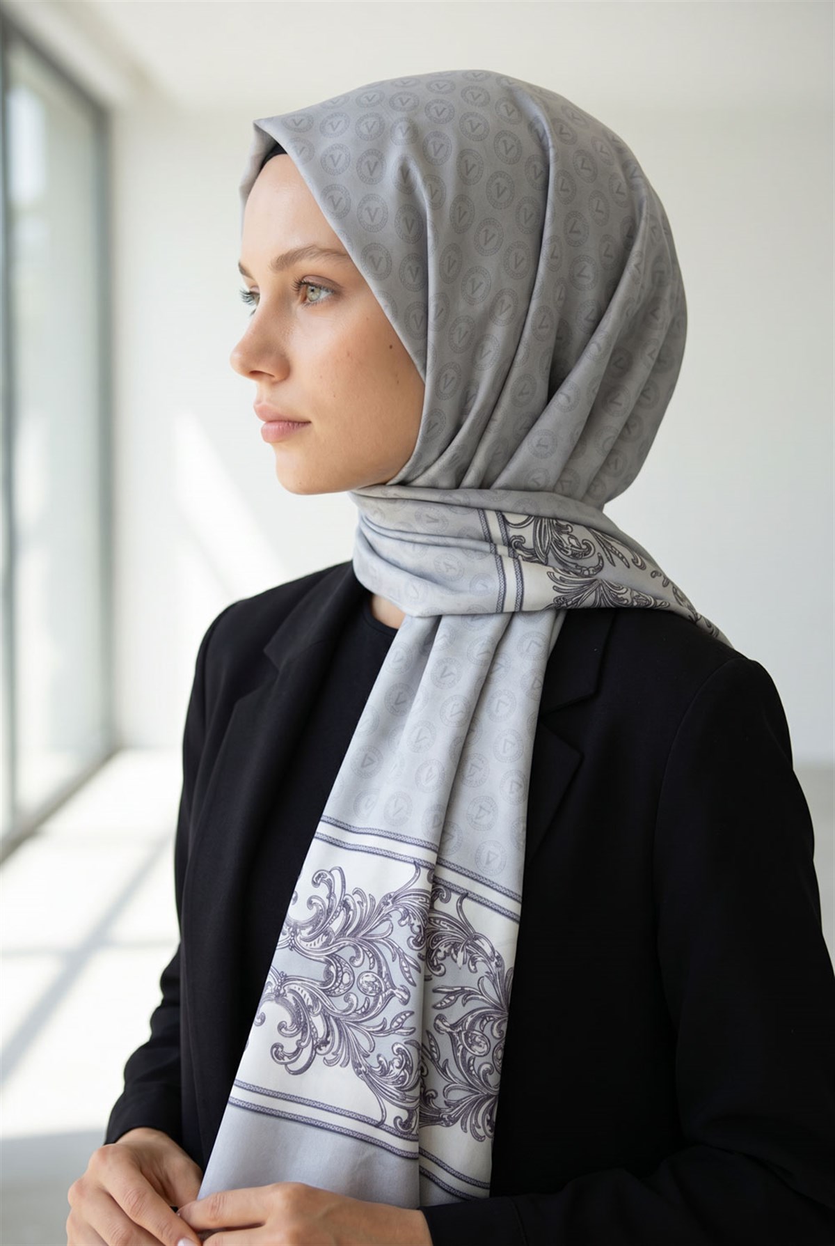 %100 Saf İpek Şal İnce Saten Vual Dokuma Monogram Ve Varank Desenli 90x210 Şal