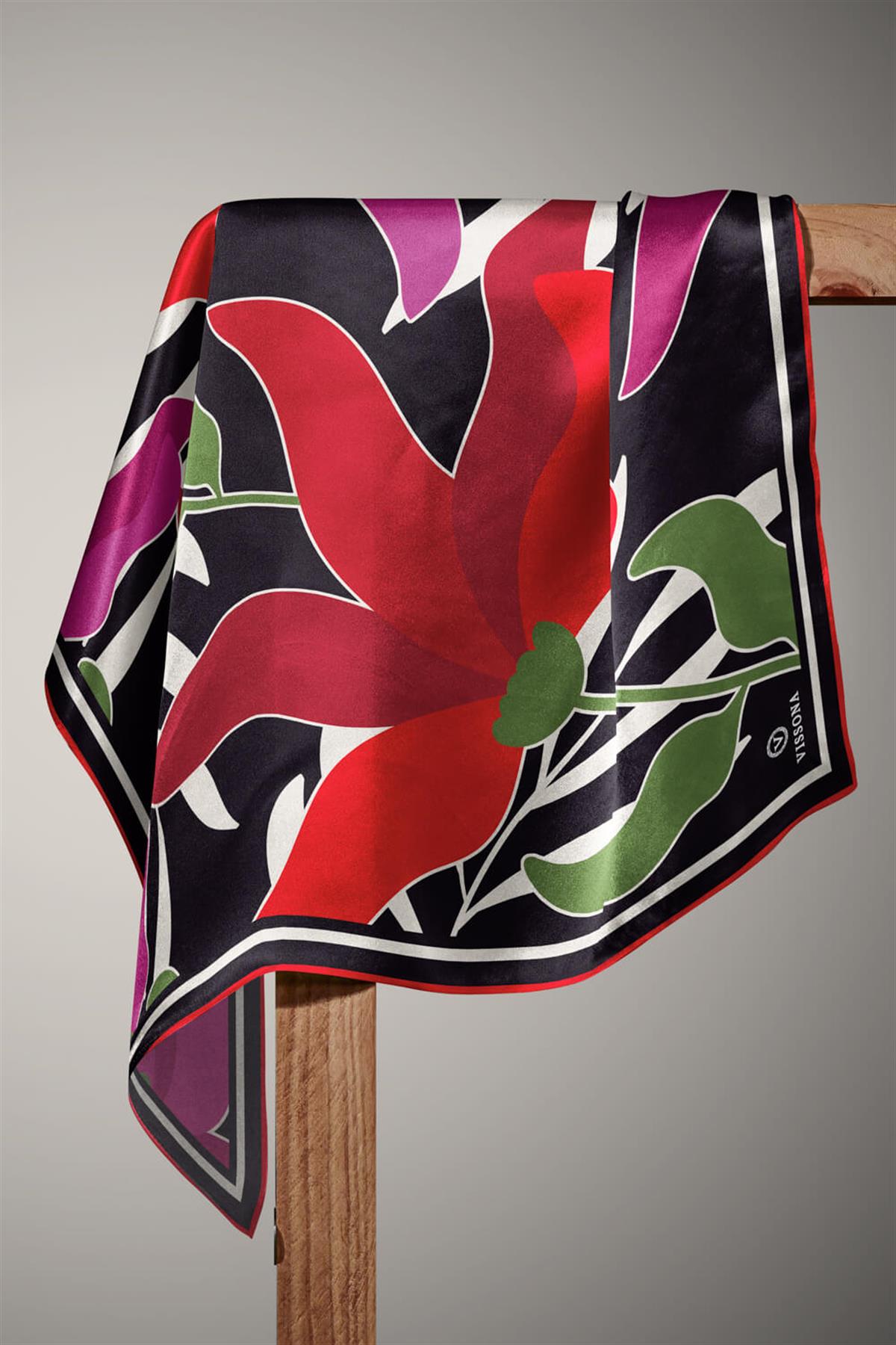 %100 Twill İpek Yaprak Desenli Kırmızı - Pembe Renkli 90x90 Eşarp Dikim Şekli : El Dikişi