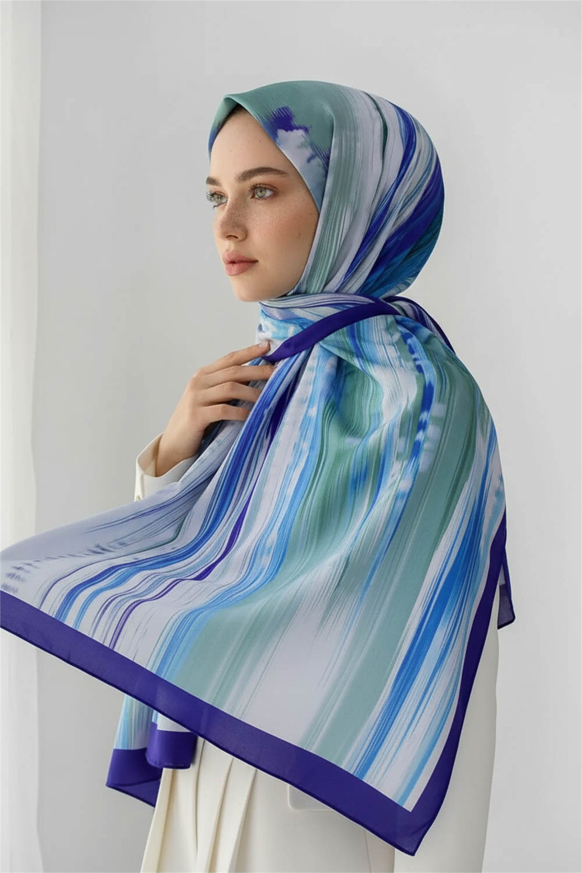 KREP ÇİZGİ DESENLİ SAKS RENKLİ 75X195 KIRIŞMAZ ŞAL