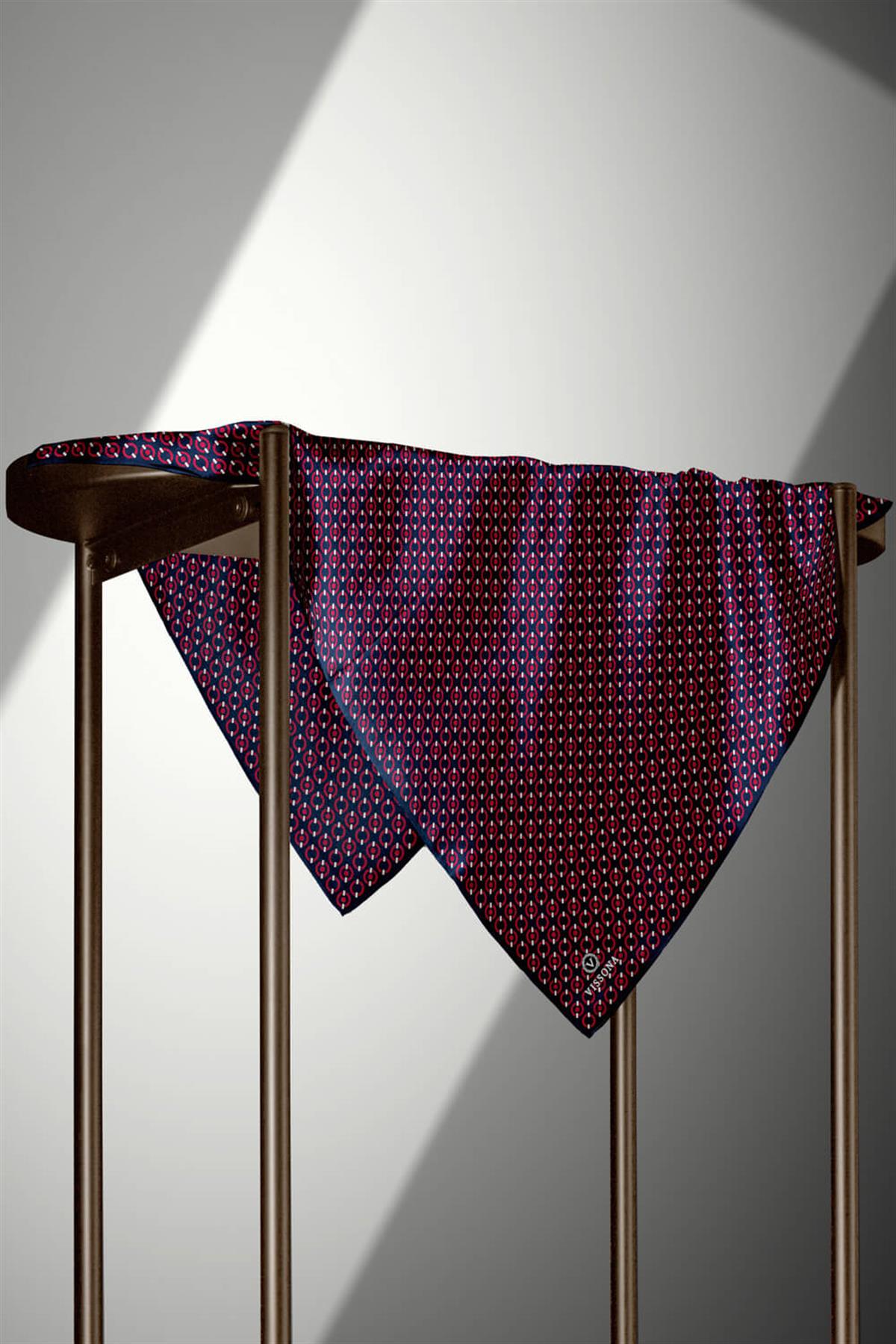 %100 Twill İpek Zincir Desenli Lacivert - Kırmızı Renkli 90x90 Eşarp Kenar Dikiş Şekli El Dikişli