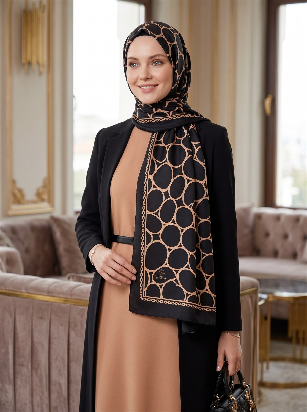 KREP GEOMETRİK DESENLİ SİYAH - SOMON RENKLİ 75X195 KIRIŞMAZ ŞAL