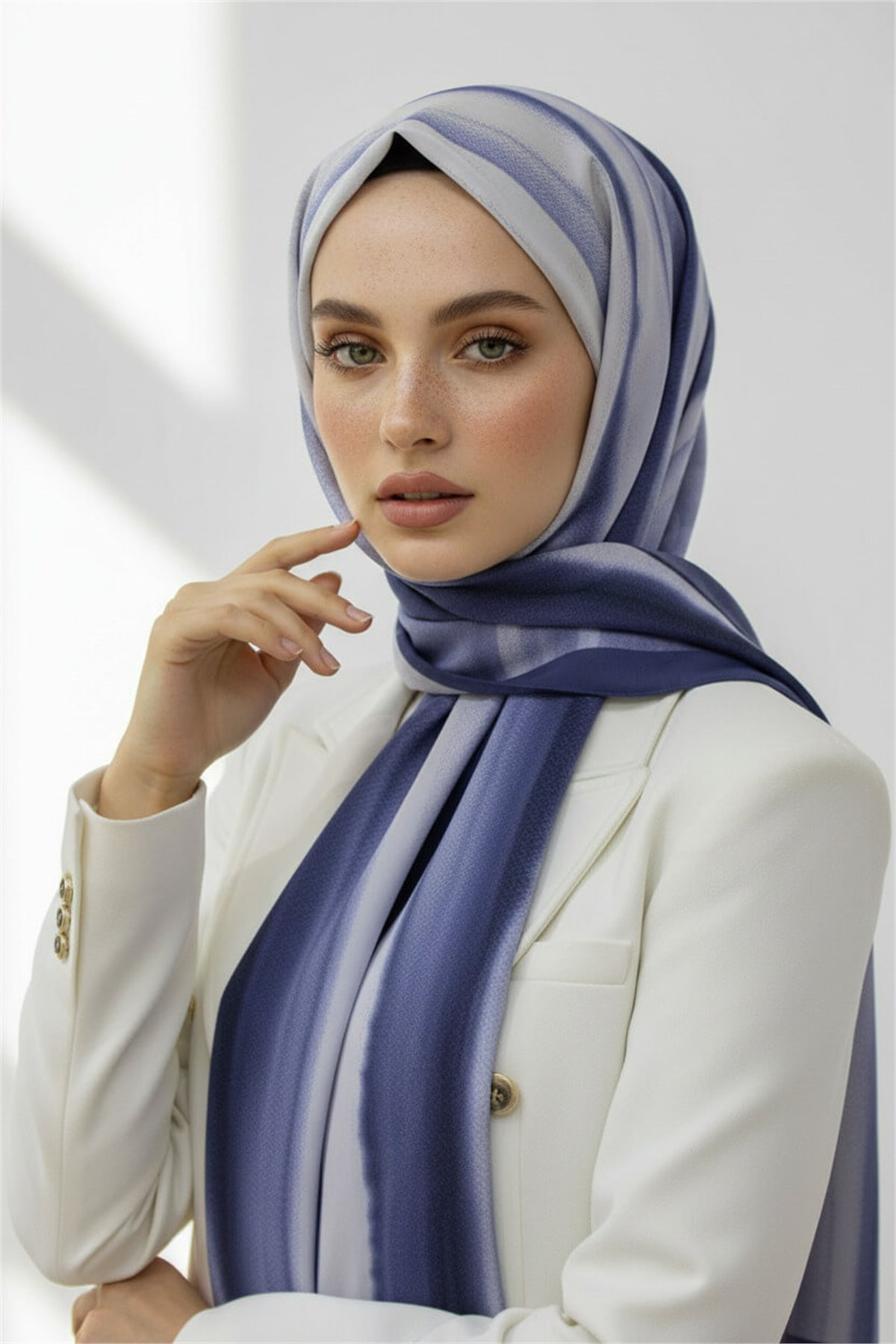 KREP SULU BOYA ÇİZGİLİ DESENLİ İNDİGO RENKLİ 75X195 KIRIŞMAZ ŞAL