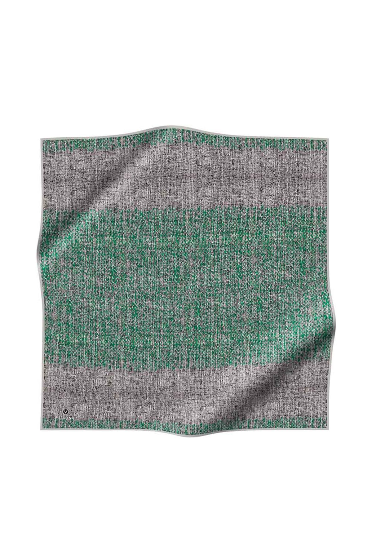 %100 Twill İpek Dokulu Desen Benetton Yeşili - Sütlü Kahve Renkli 90x90 Eşarp Kenar Dikiş Şekli El Dikişli