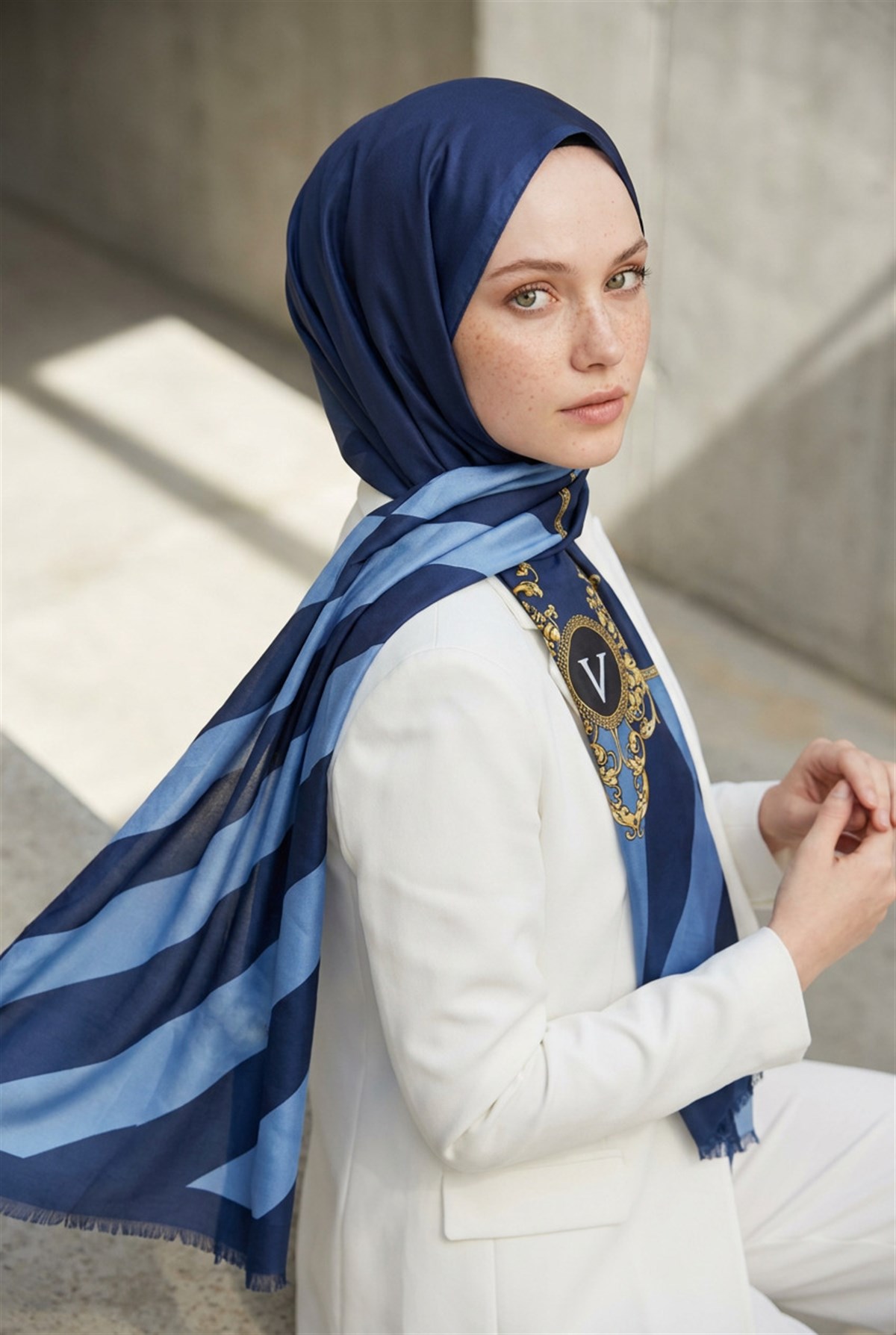 %100 Saf İpek Şal İnce Saten Vual Dokuma Şeritli Ve Varak Desenli Lacivert - Bebe Mavisi Renkli 90x210 Şal