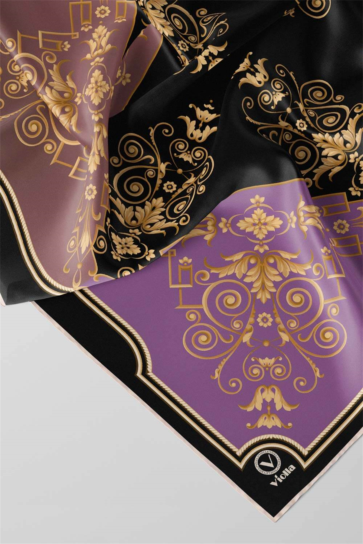 Twill Gold Desenli Lila Renkli 90x90 Eşarp (İpek İçermez) Kenar Dikiş Şekli El Dikişli