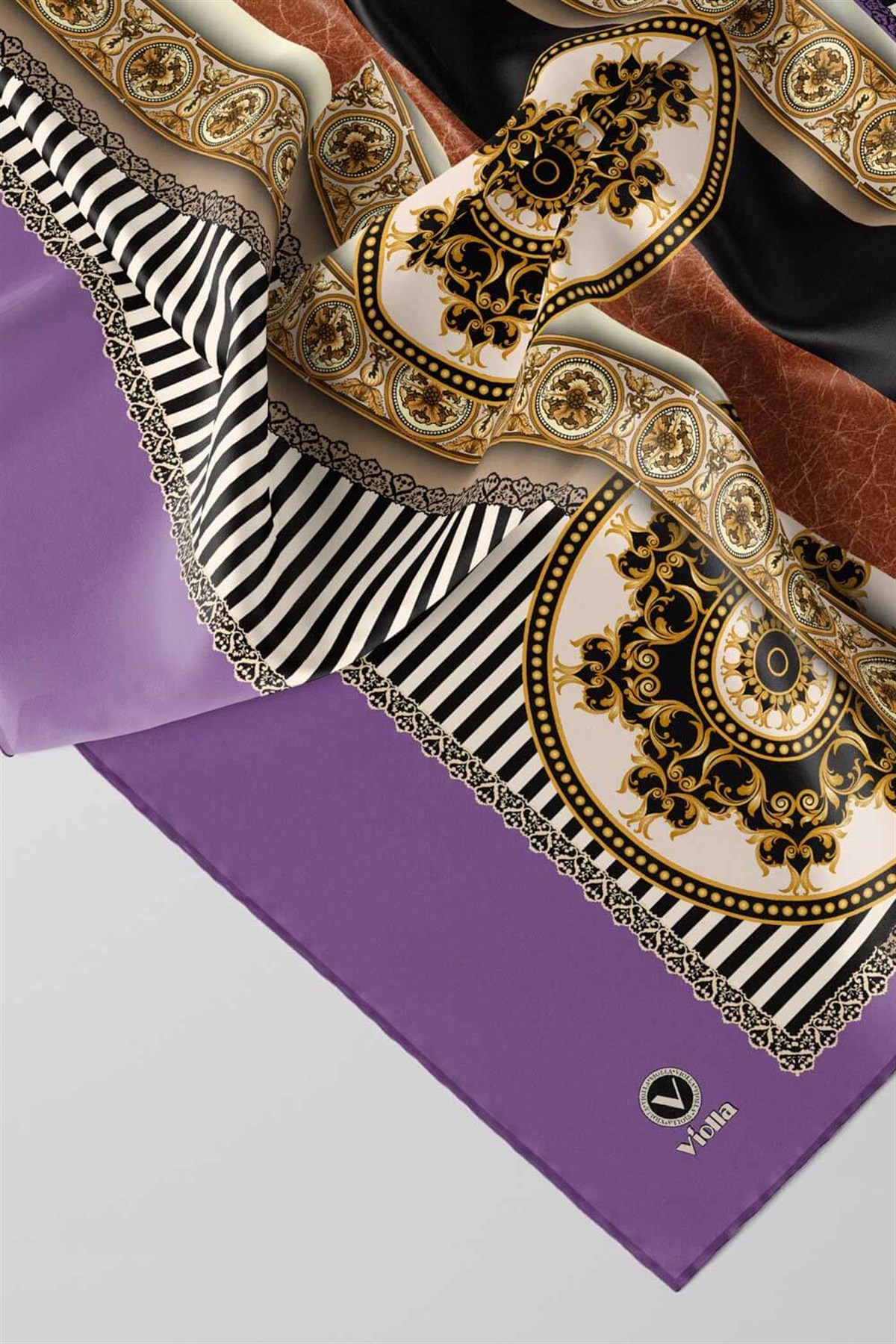 Twill Çizgili ve Barok Desenli Mor Renkli 90x90 Eşarp (İpek İçermez) Kenar Dikiş Şekli El Dikişli