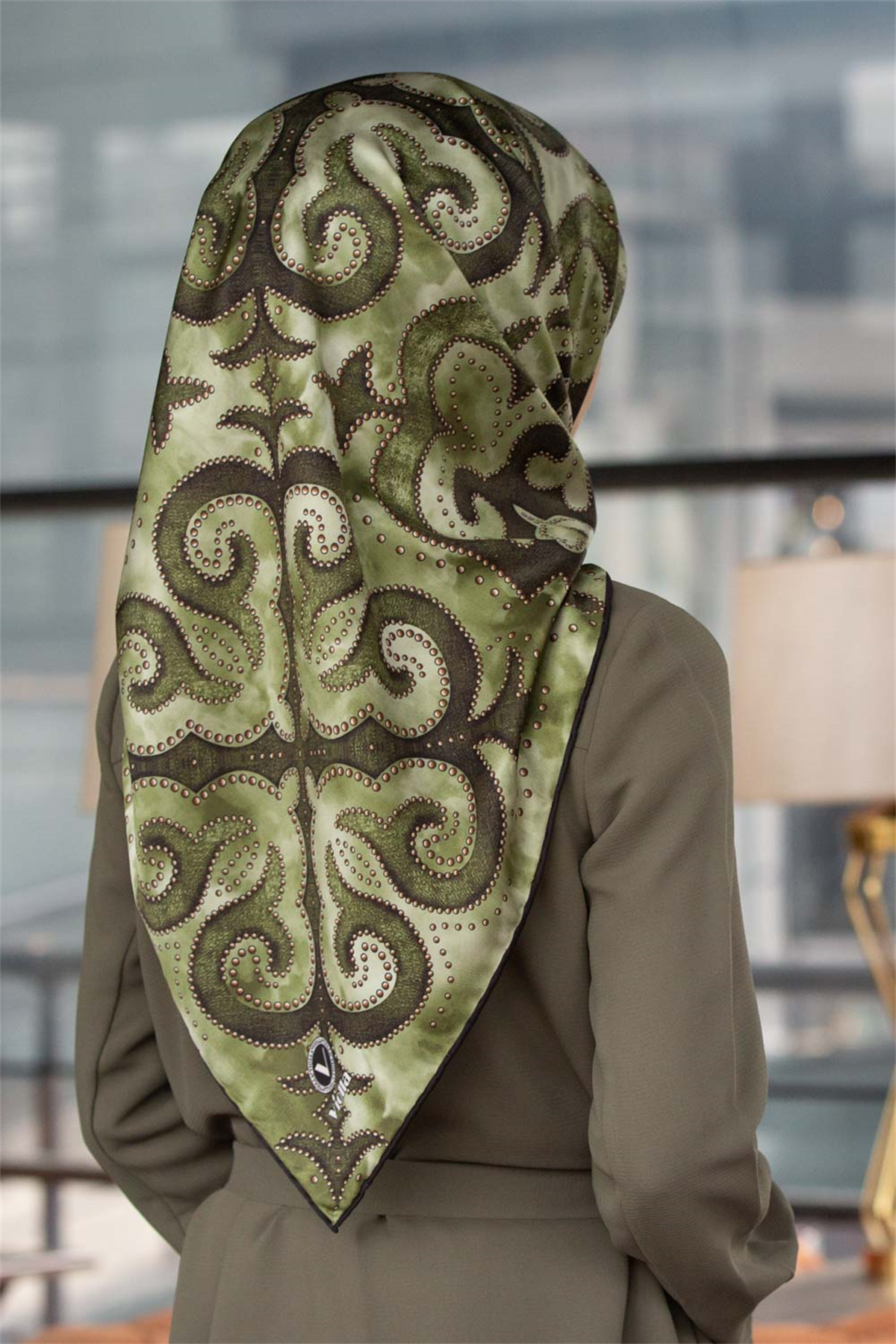 Twill Barok Desenli Haki Renkli 90x90 Eşarp (İpek İçermez) Kenar Dikiş Şekli El Dikişli