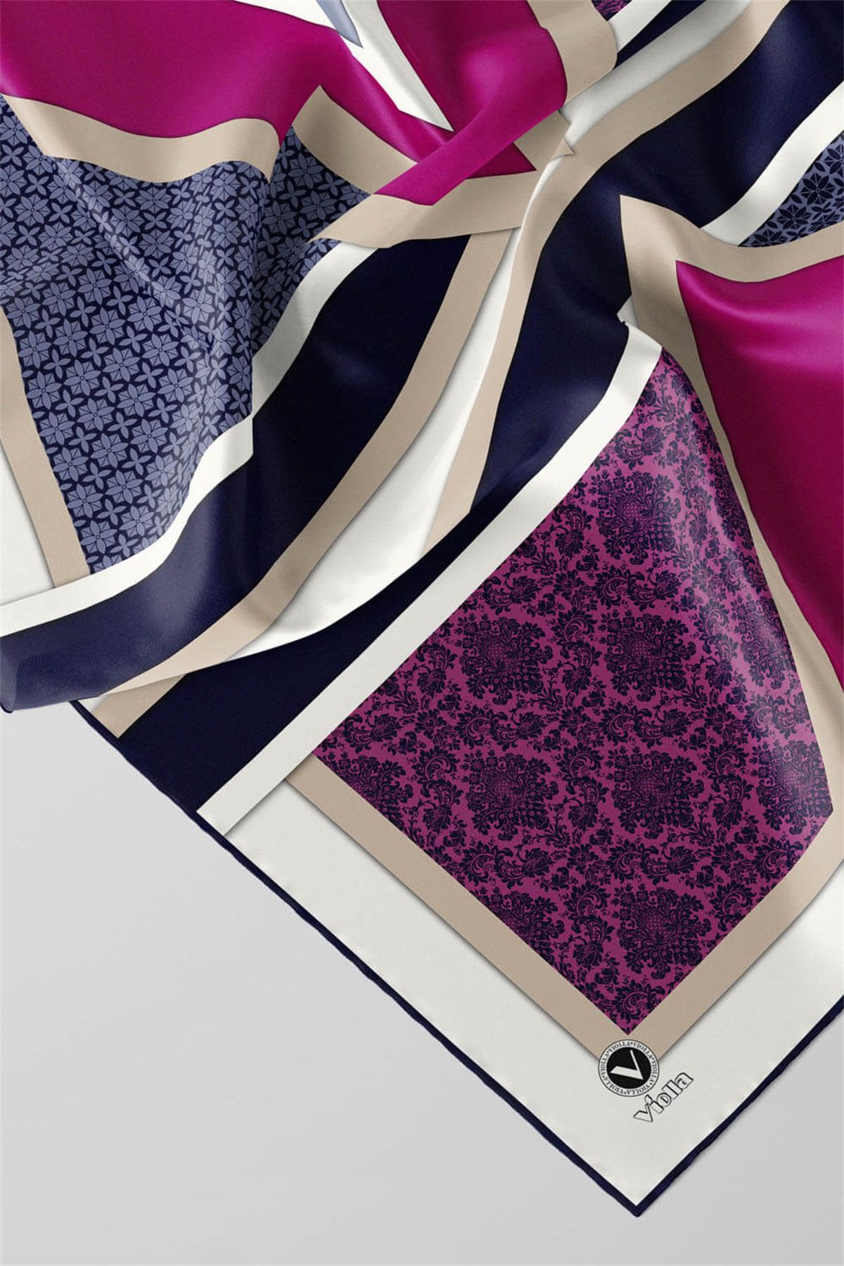 Twill Geometrik Barok Desenli Mürdüm - Lacivert Renkli 90x90 Eşarp (İpek İçermez) Kenar Dikiş Şekli El Dikişli