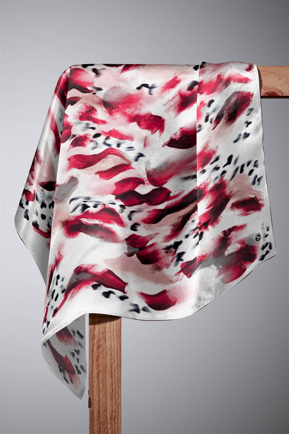 %100 Twill İpek Batik Desenli Bordo - Gri Renkli 90x90 Eşarp Dikim Şekli : El Dikişi