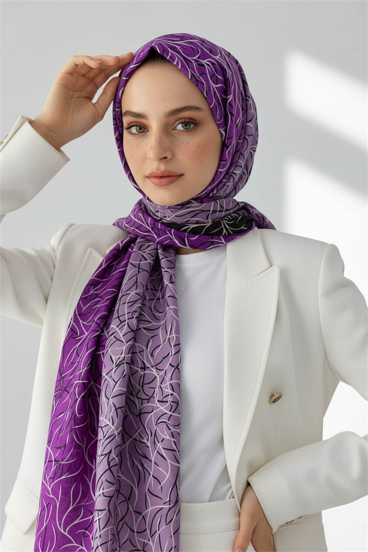 KREP GEOMETRİK DESENLİ LİLA RENKLİ 75X195 KIRIŞMAZ ŞAL
