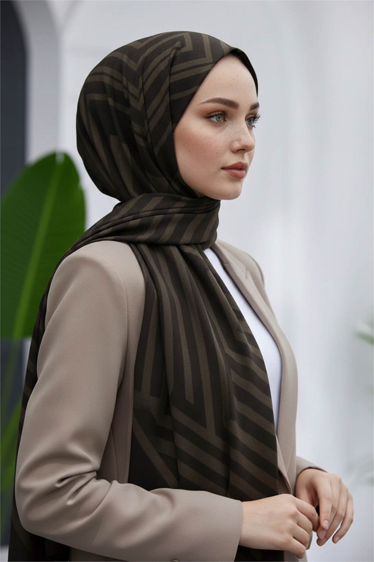 KREP ZİGZAG DESENLİ KAHVERENGİ RENKLİ 75X195 KIRIŞMAZ ŞAL