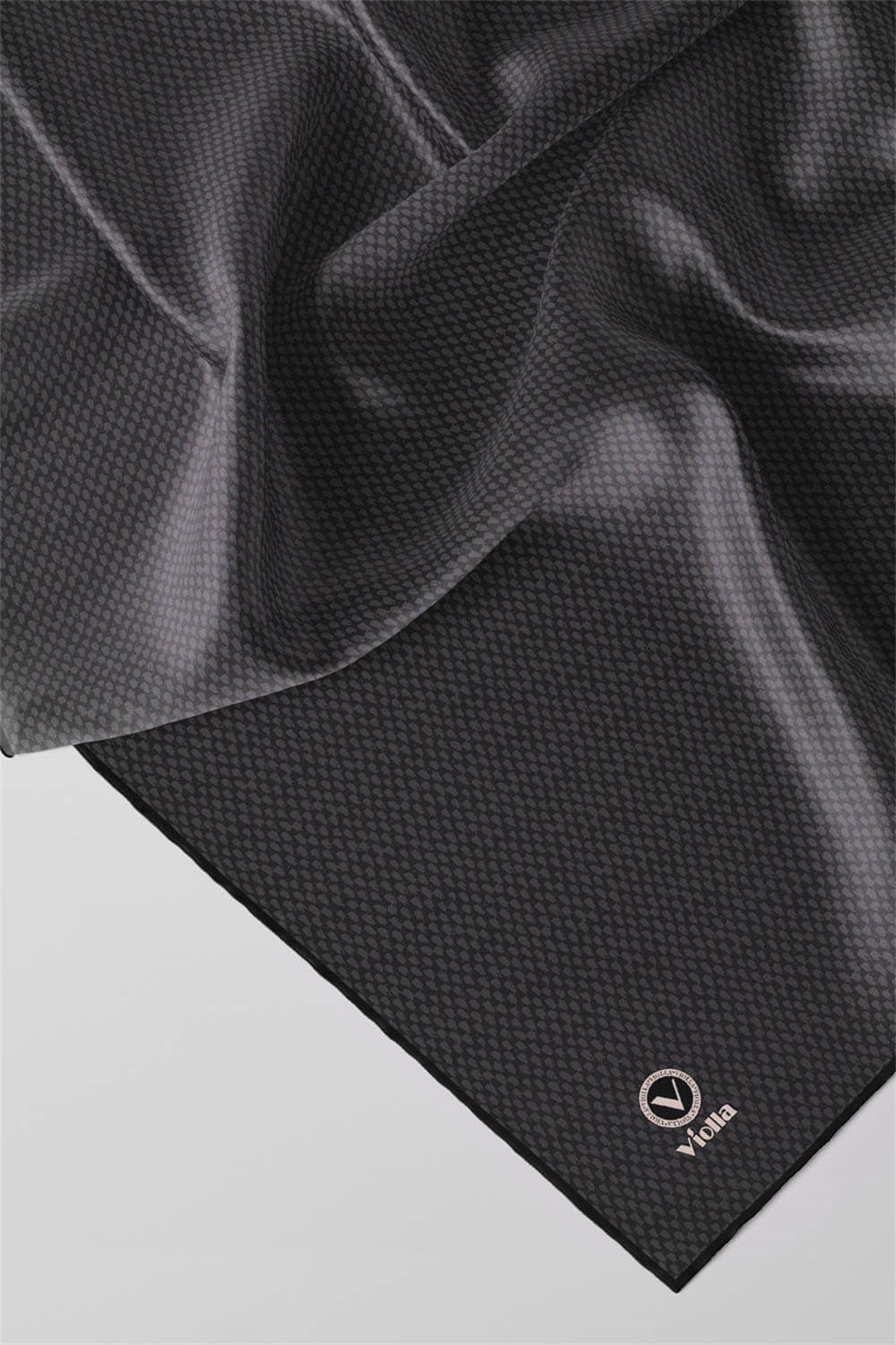 Twill Dokulu Düz Renk Desenli Füme Renkli 90x90 Eşarp (İpek İçermez) Kenar Dikiş Şekli El Dikişli