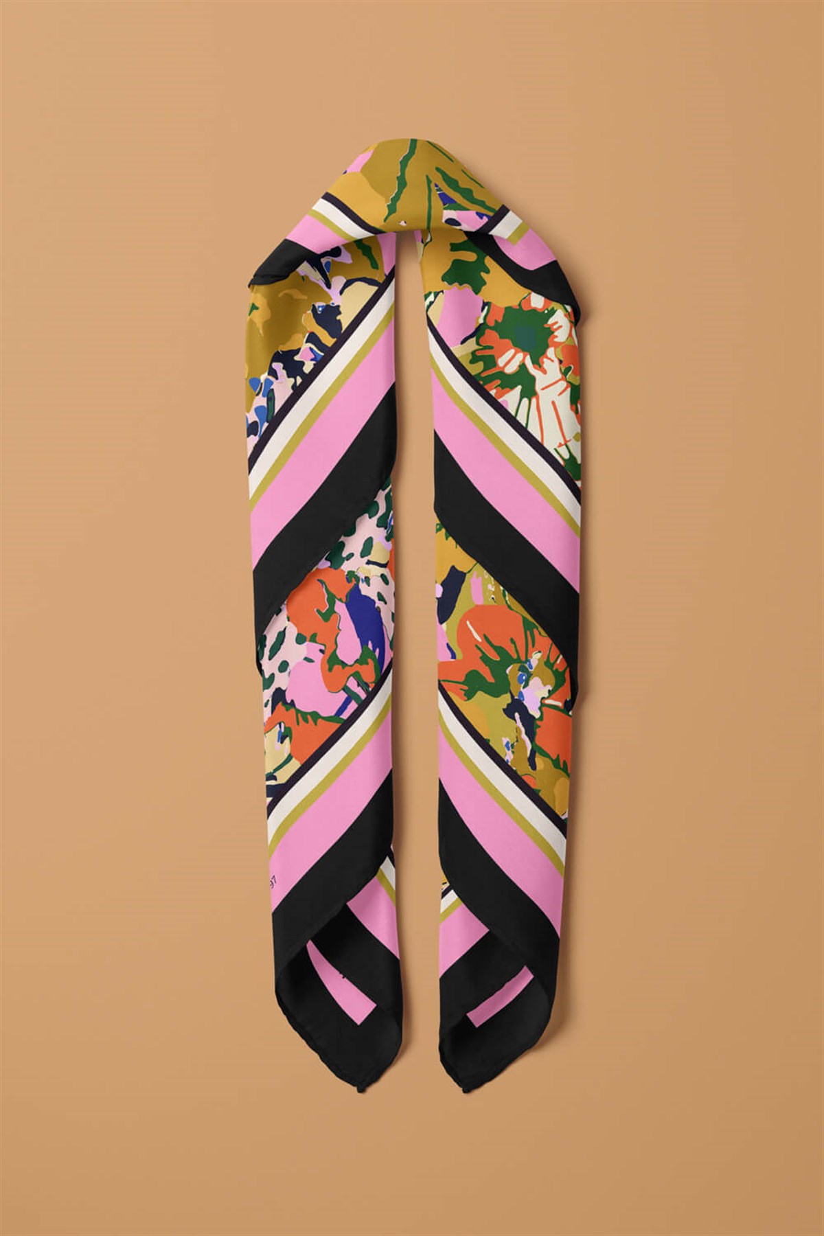 Violla B117 COLORFUL FLOWERS BANDANA