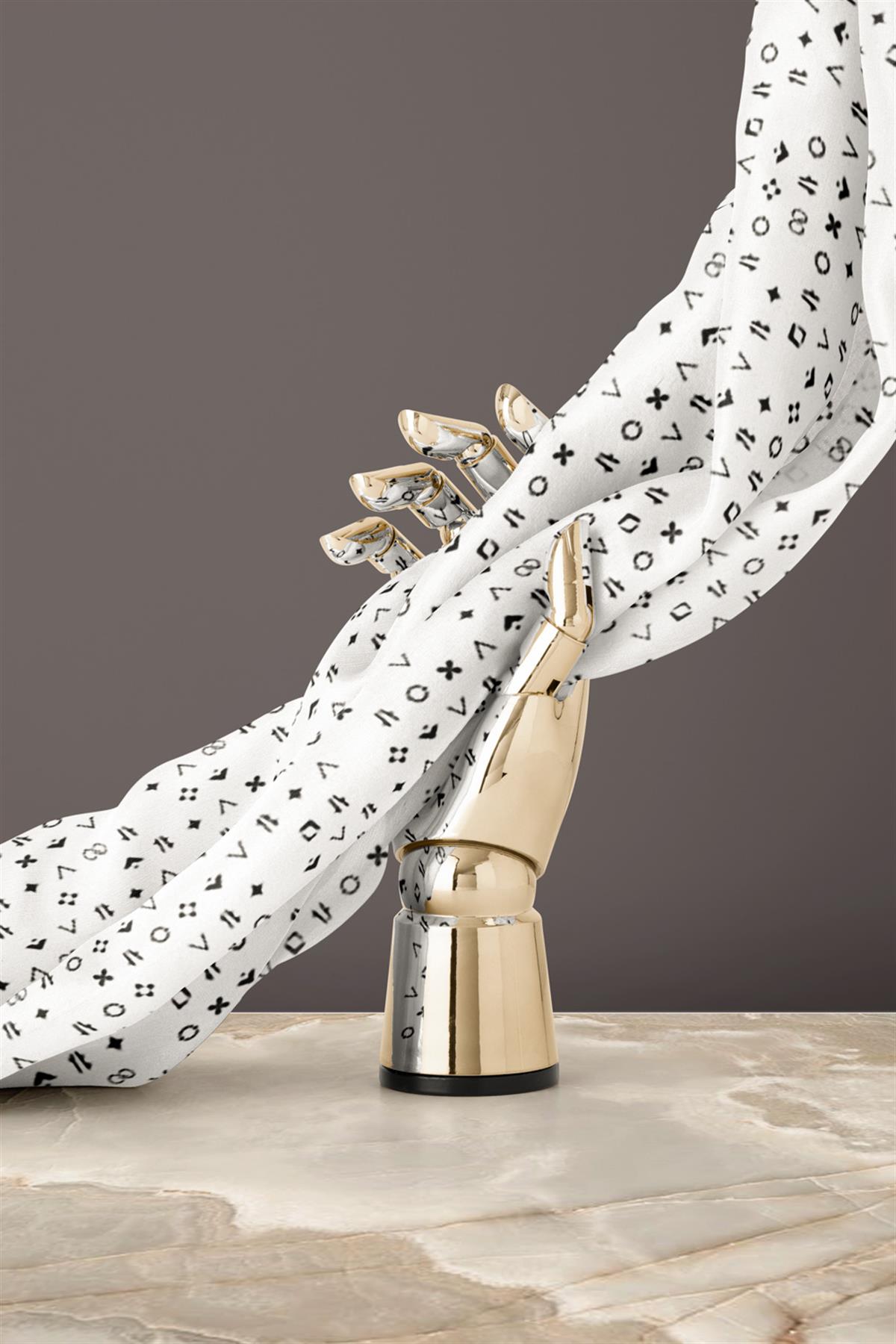 %100 Twill İpek Çıtır Motif Desenli Krem - Siyah Renkli 90x90 Eşarp Dikim Şekli : El Dikişi