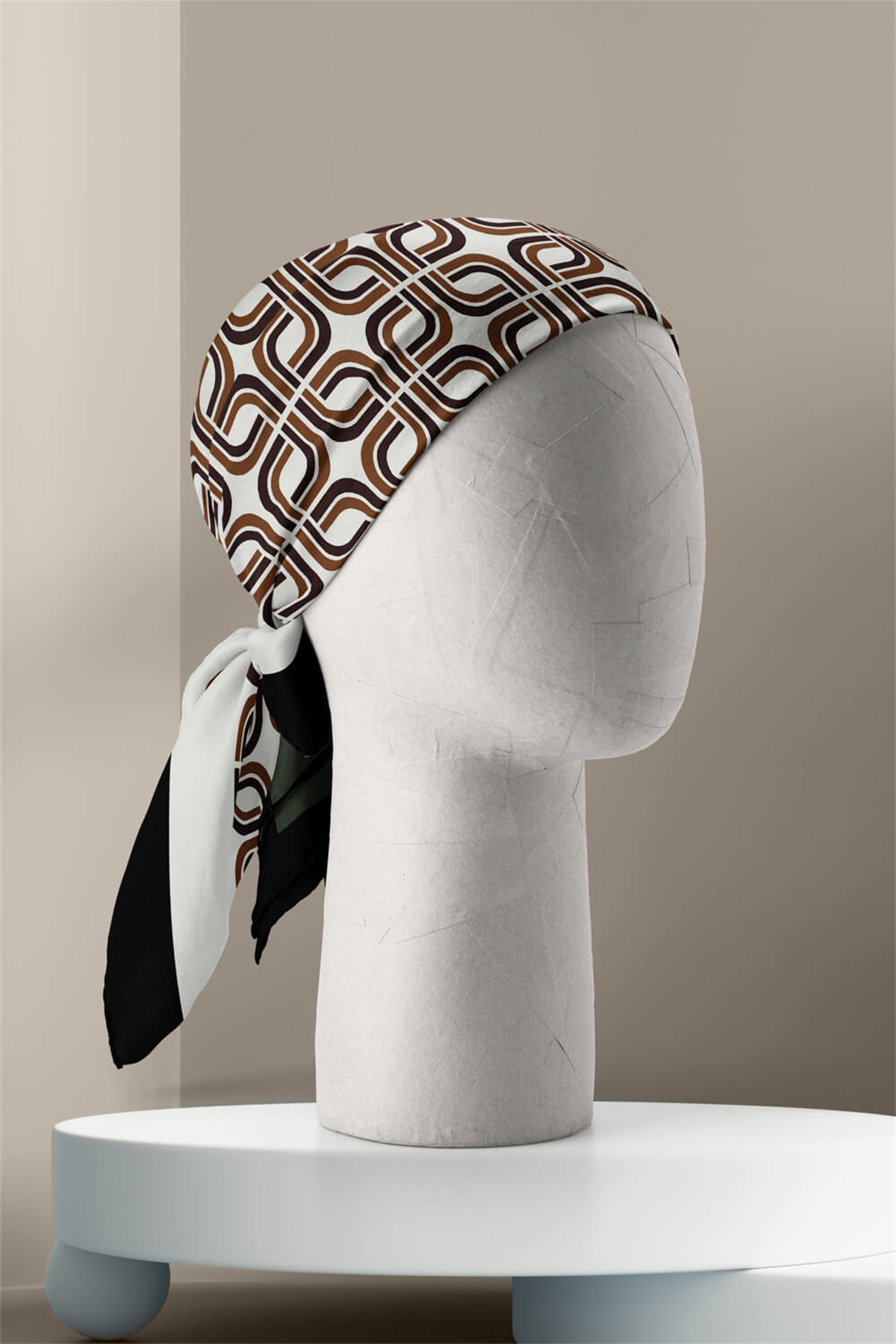 B32 Kadın Gri Geometrik Desenli 50x50 Bandana HYL DG01592-22