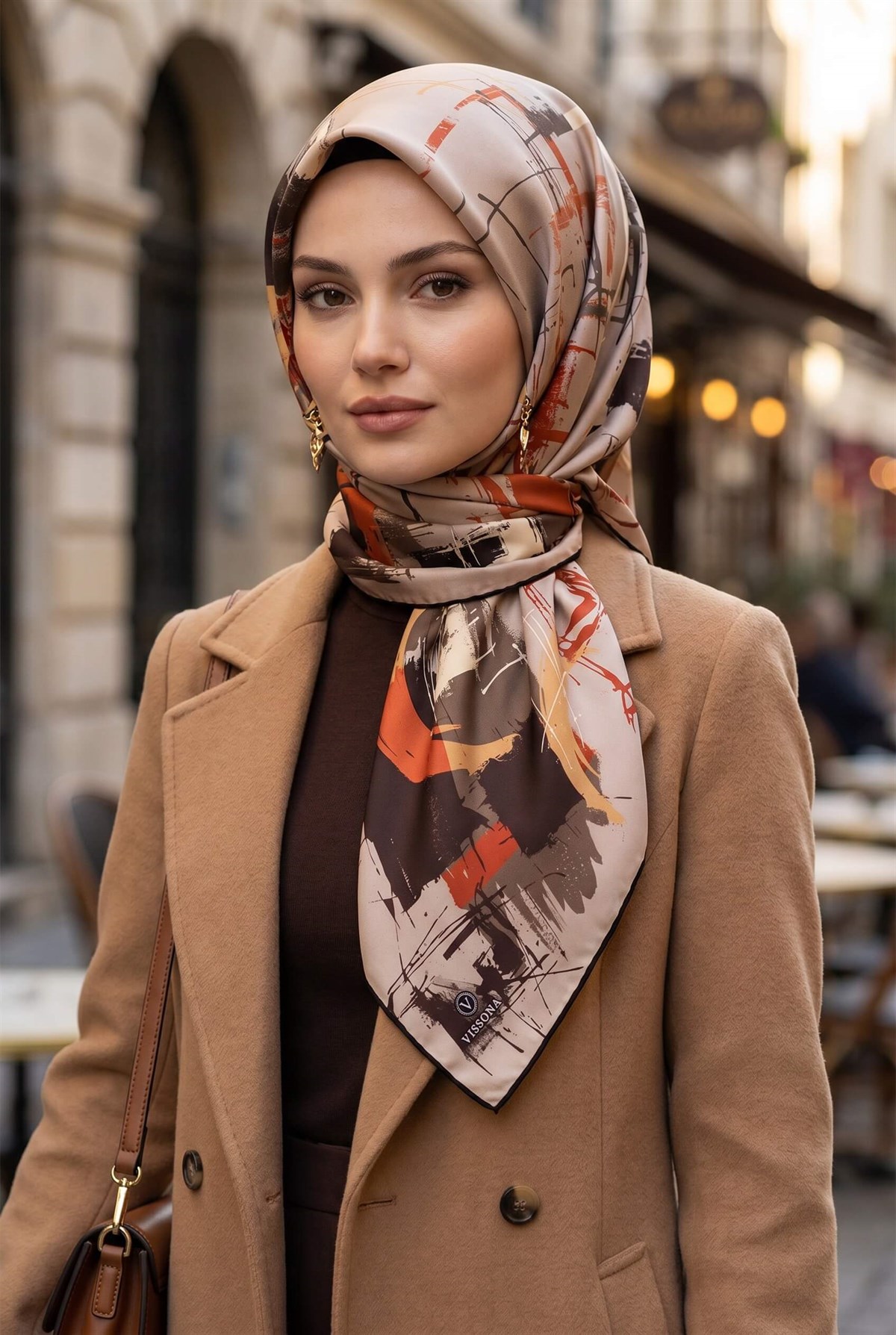 %100 Twill İpek Geometrik Desenli Bej - Taba Renkli 90x90 Eşarp Dikim Şekli : El Dikişi
