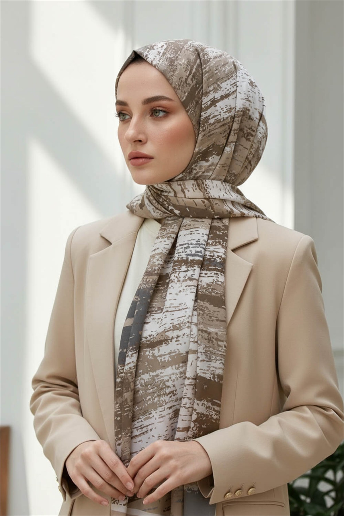 KREP FIRÇA DESENLİ BEJ RENKLİ 75X195 KIRIŞMAZ ŞAL