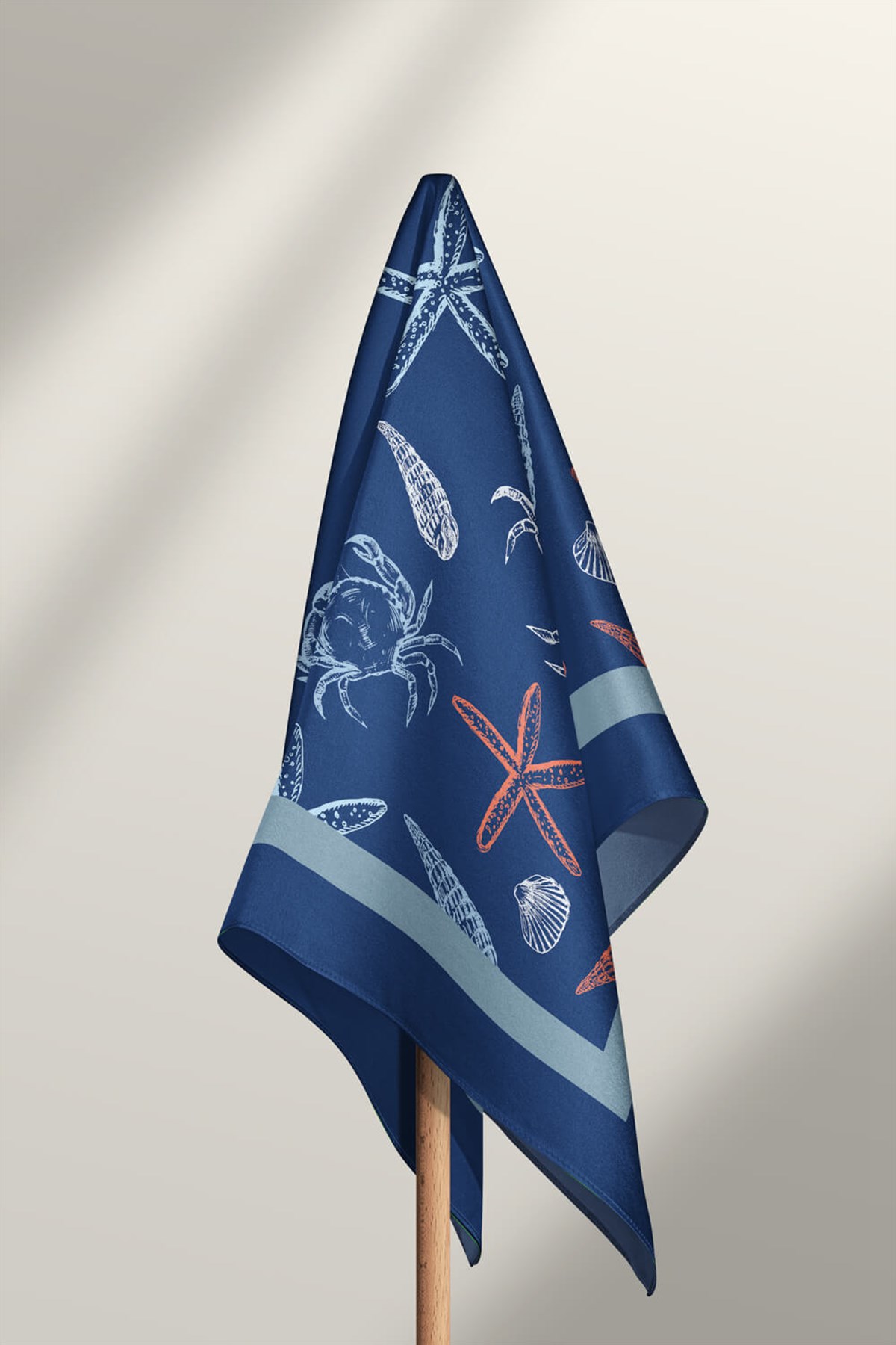Kadın Lacivert Shell Desenli 50x50 Bandana