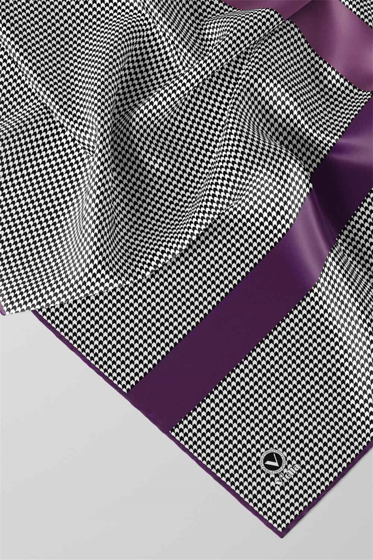 Twill Kazayaklı Şerit Desenli Mor Renkli 90x90 Eşarp (İpek İçermez) Dikim Şekli : El Dikişi