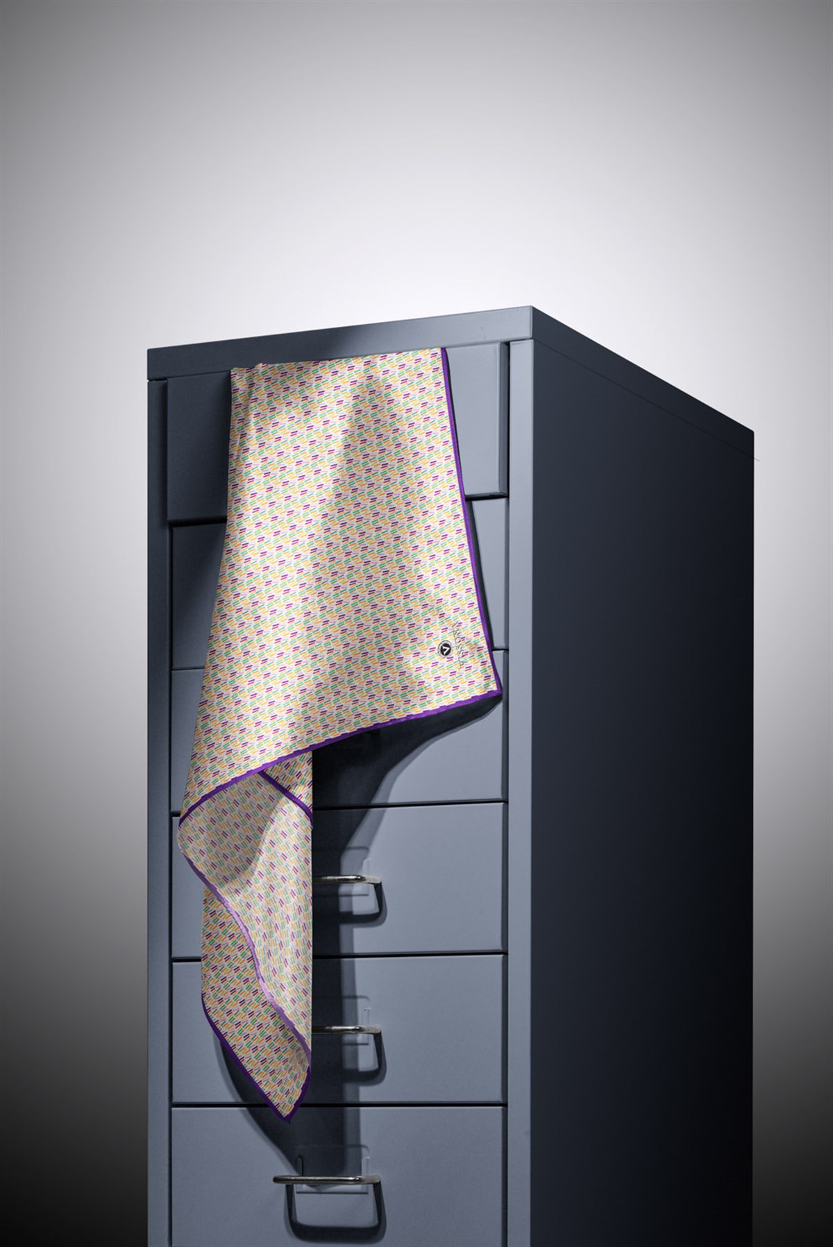 %100 Twill İpek Çizgi Desenli Mor Renkli 90x90 Eşarp Dikim Şekli : El Dikişi
