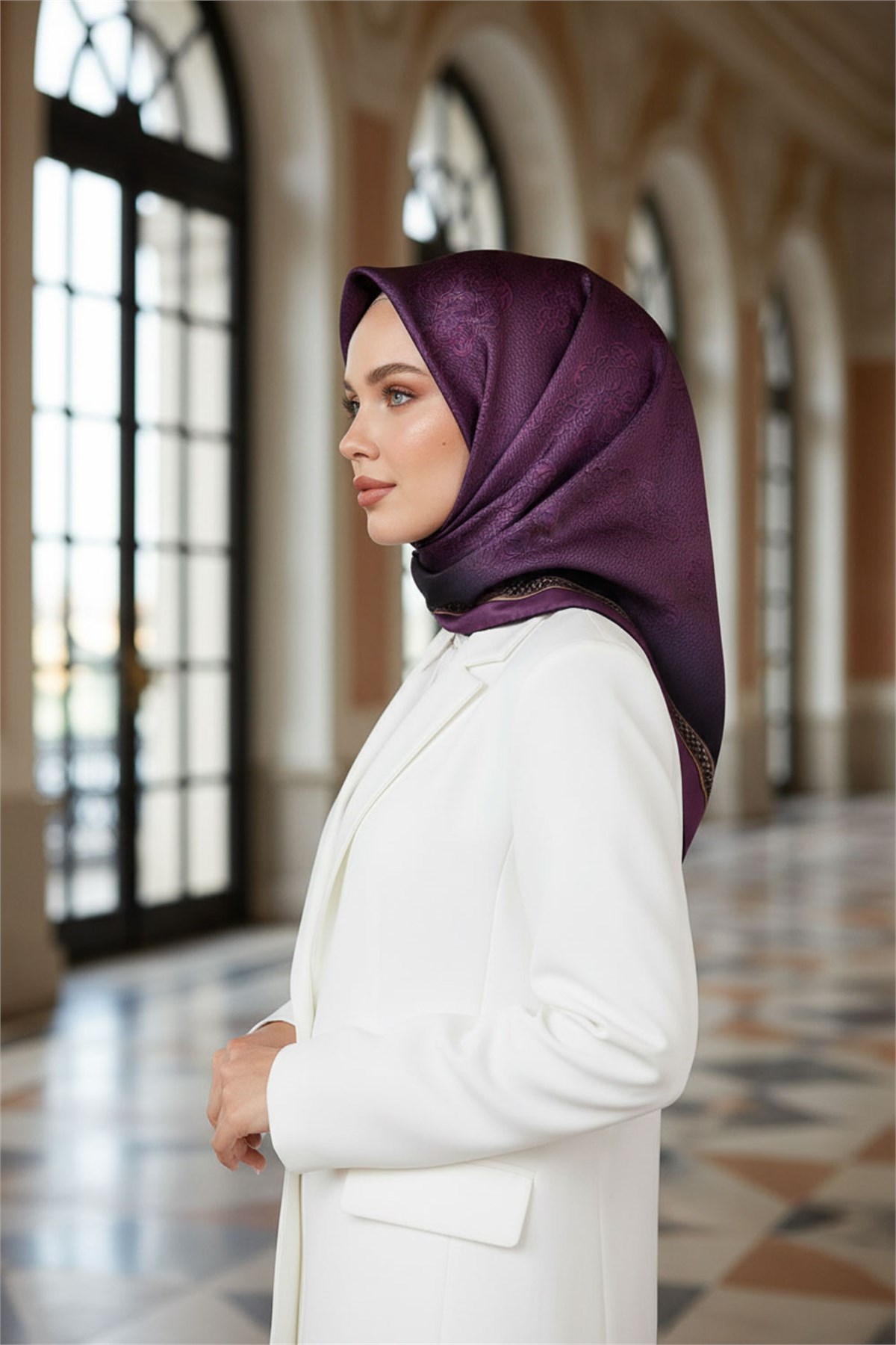 %100 Twill İpek Eşarp 90x90 Mürdüm Barok Desenli El Dikişli Kadın Eşarp