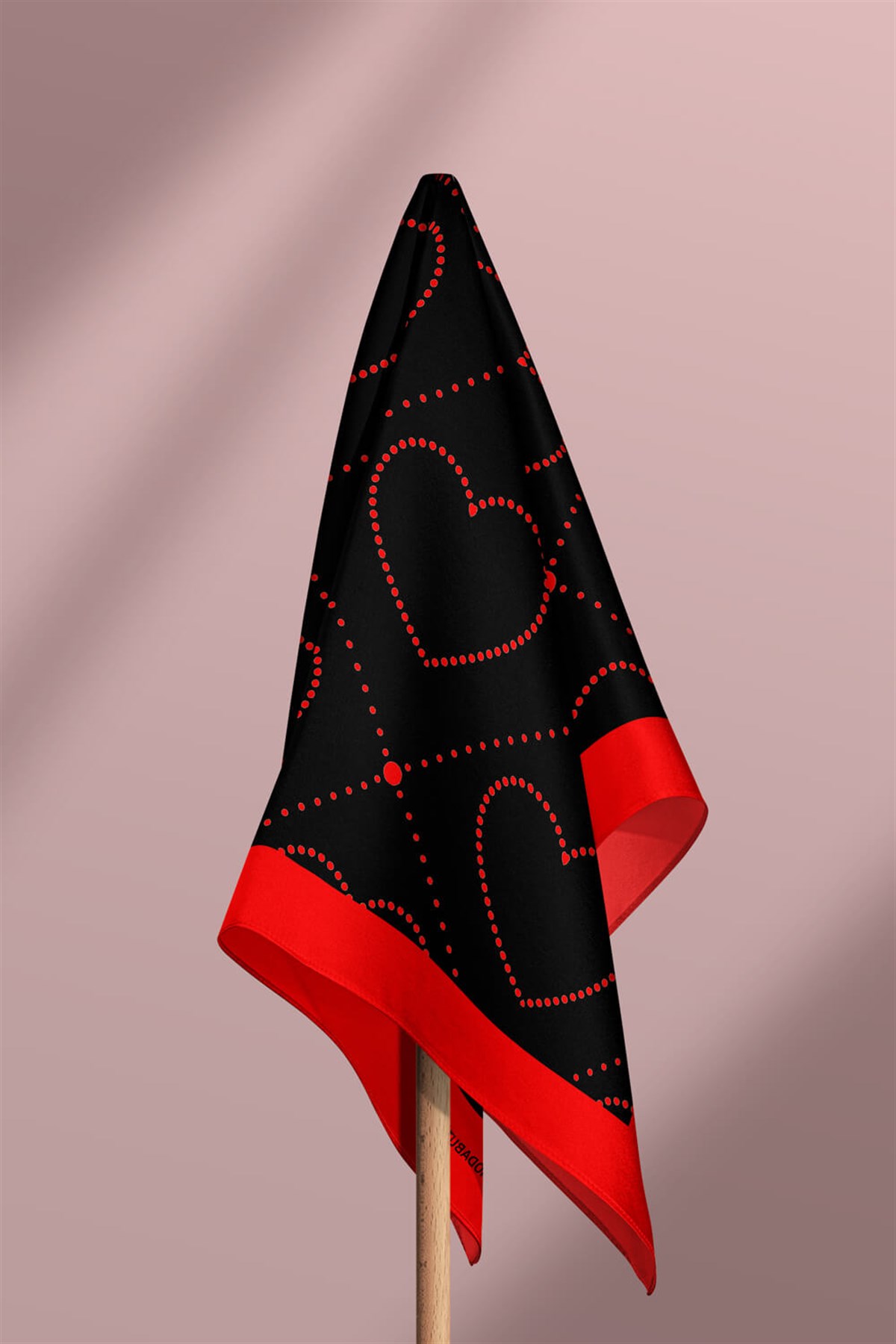 Violla V23 Kadın Kalp Desenli Bandana 50x50 Kırmızı Siyah DG0446-22