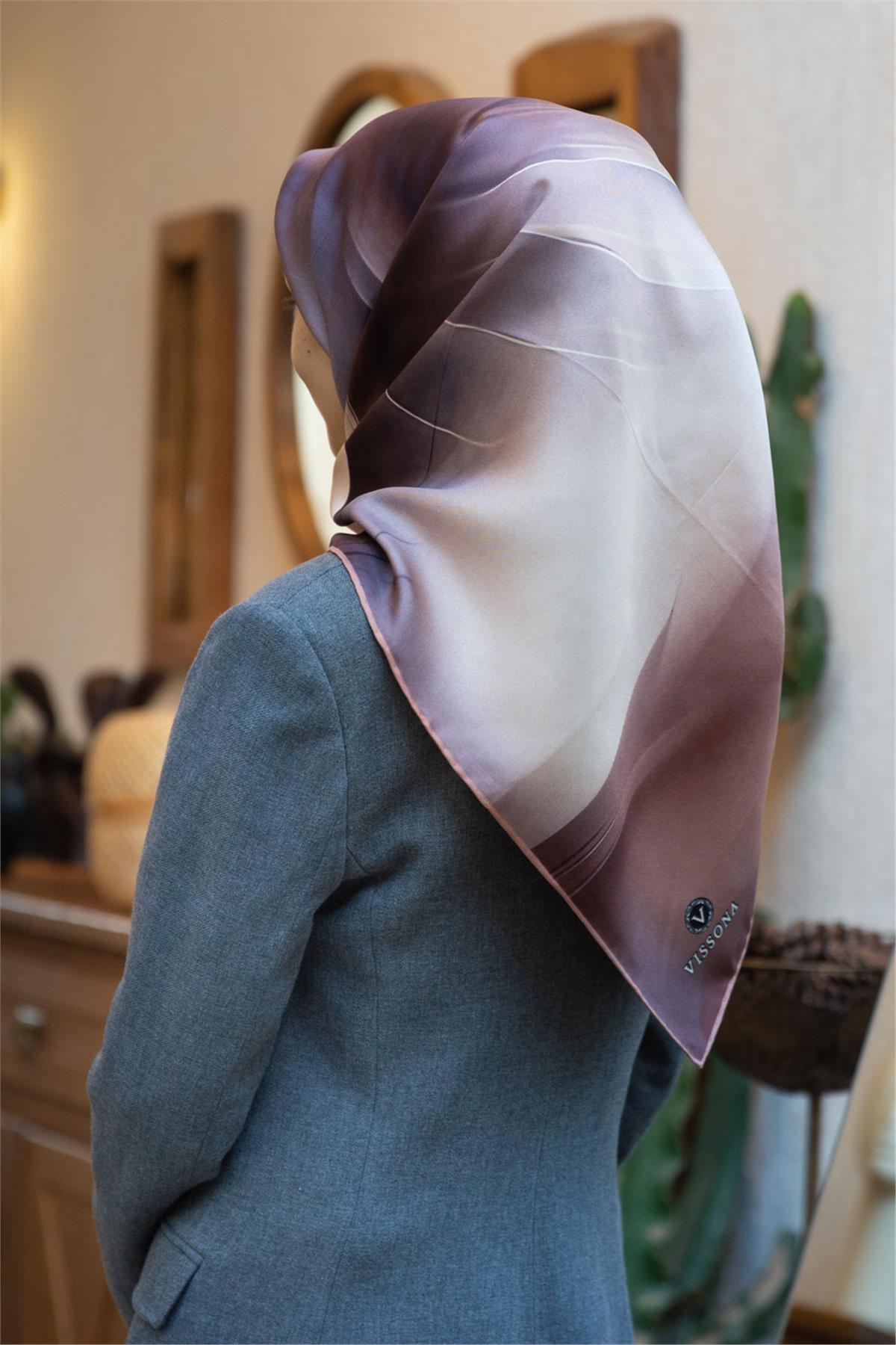 %100 Twill İpek Degrade Duman Bakır Renkli 90x90 Eşarp Dikim Şekli : El Dikişi