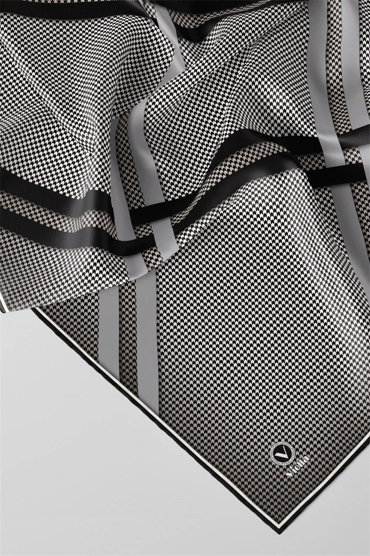 Twill Çizgili Pötikareli Çizgili Desenli Siyah - Gri Renkli 90x90 Eşarp (İpek İçermez)