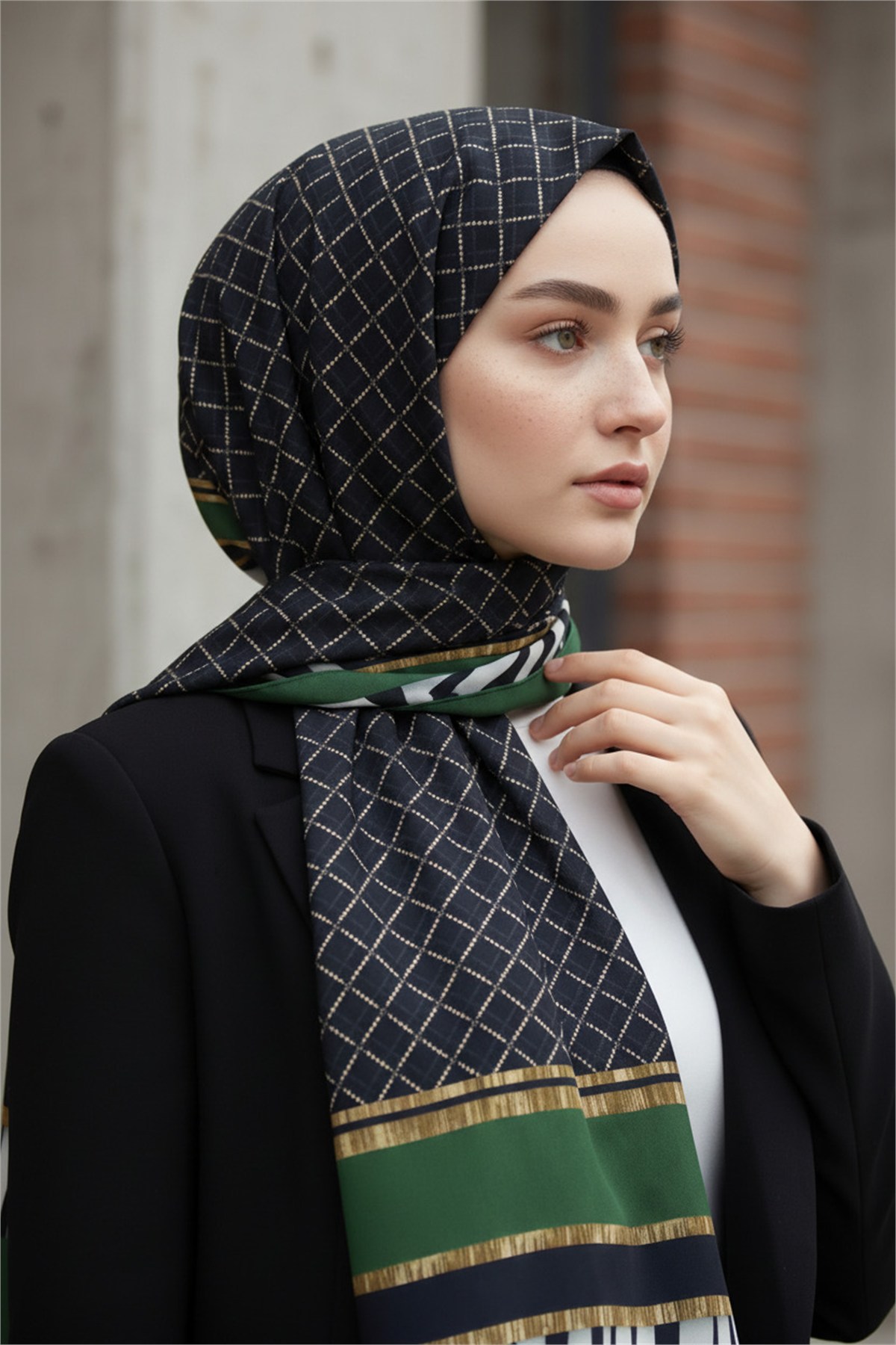 KREP ZEBRALI BAKLAVA DESENLİ ZÜMRÜT YEŞİLİ RENKLİ 75X195 KIRIŞMAZ ŞAL
