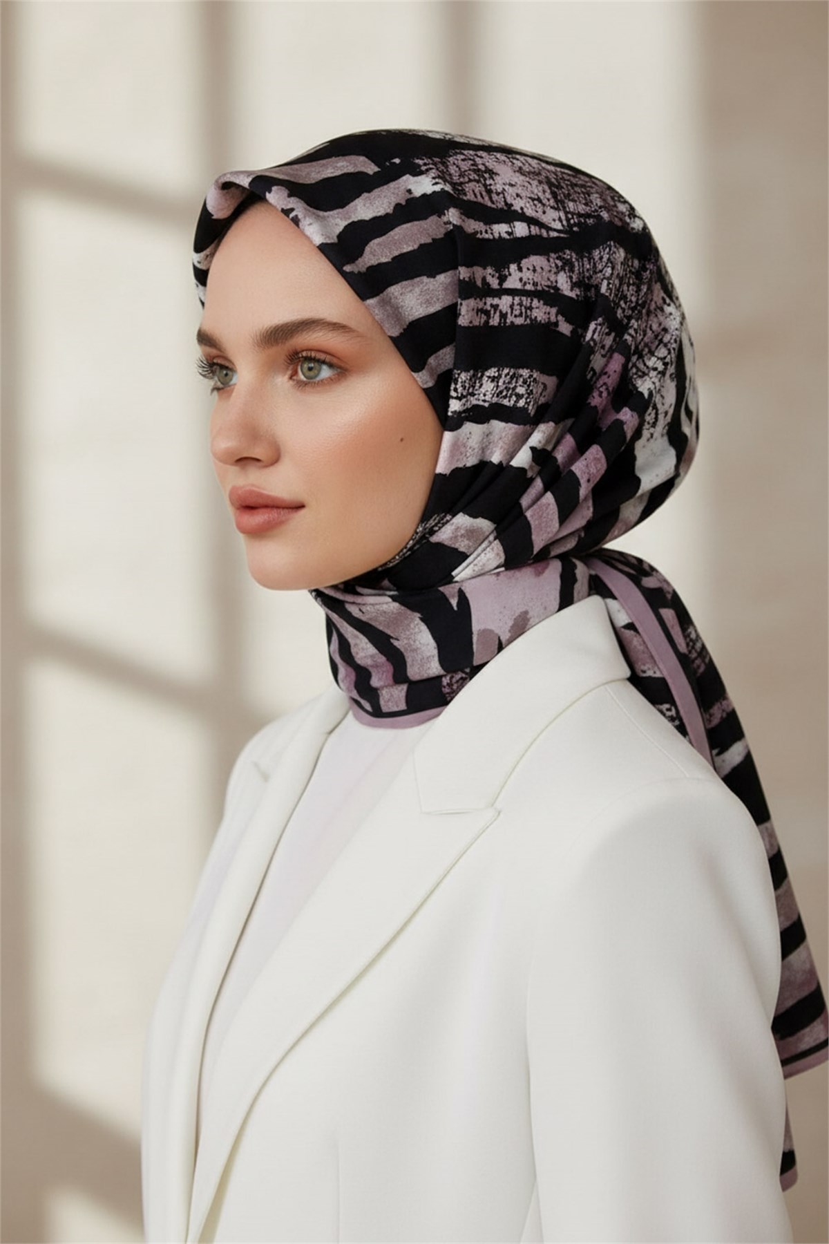 KREP ZEBRA DESENLİ PUDRA - SİYAH RENKLİ 75X195 KIRIŞMAZ ŞAL