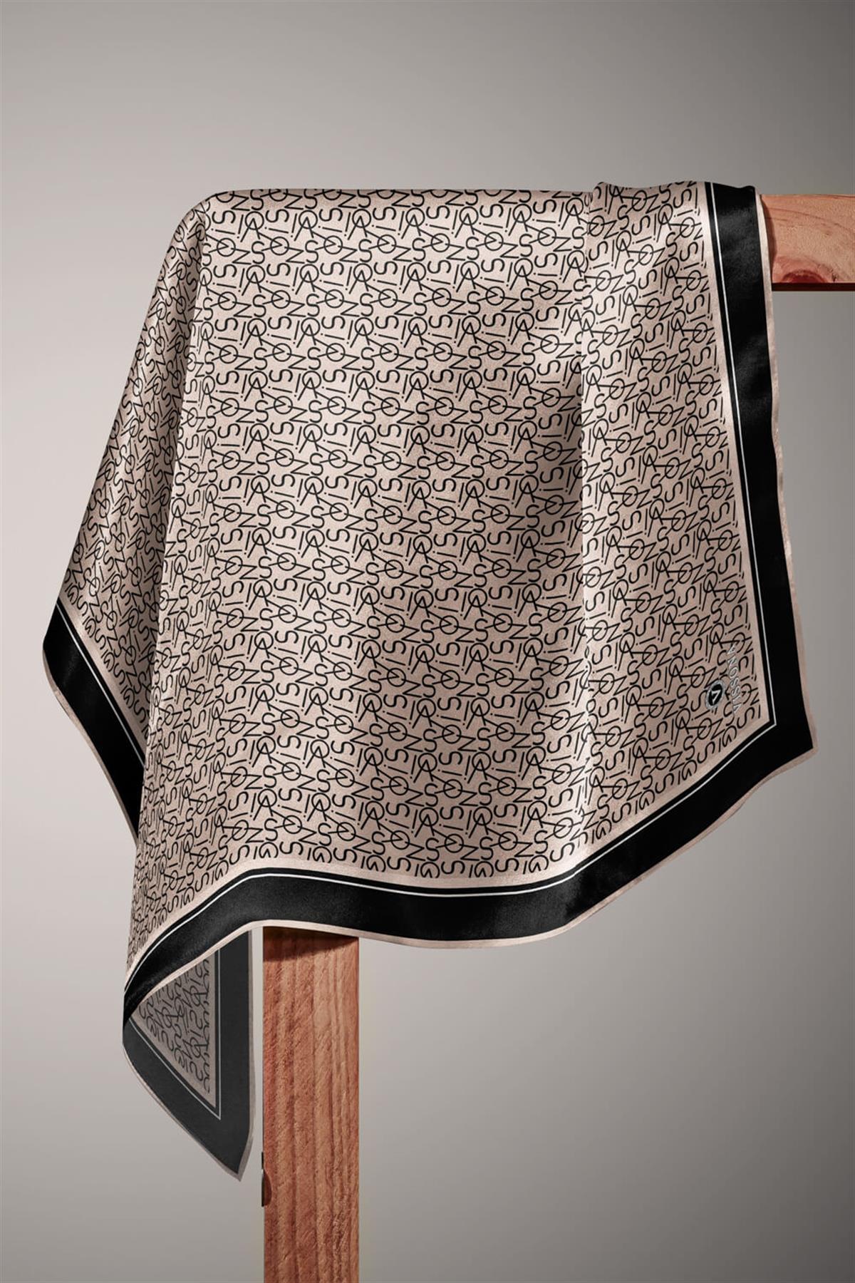 %100 Twill İpek Harf Desenli Bej - Siyah Renkli 90x90 Eşarp Dikim Şekli : El Dikişi