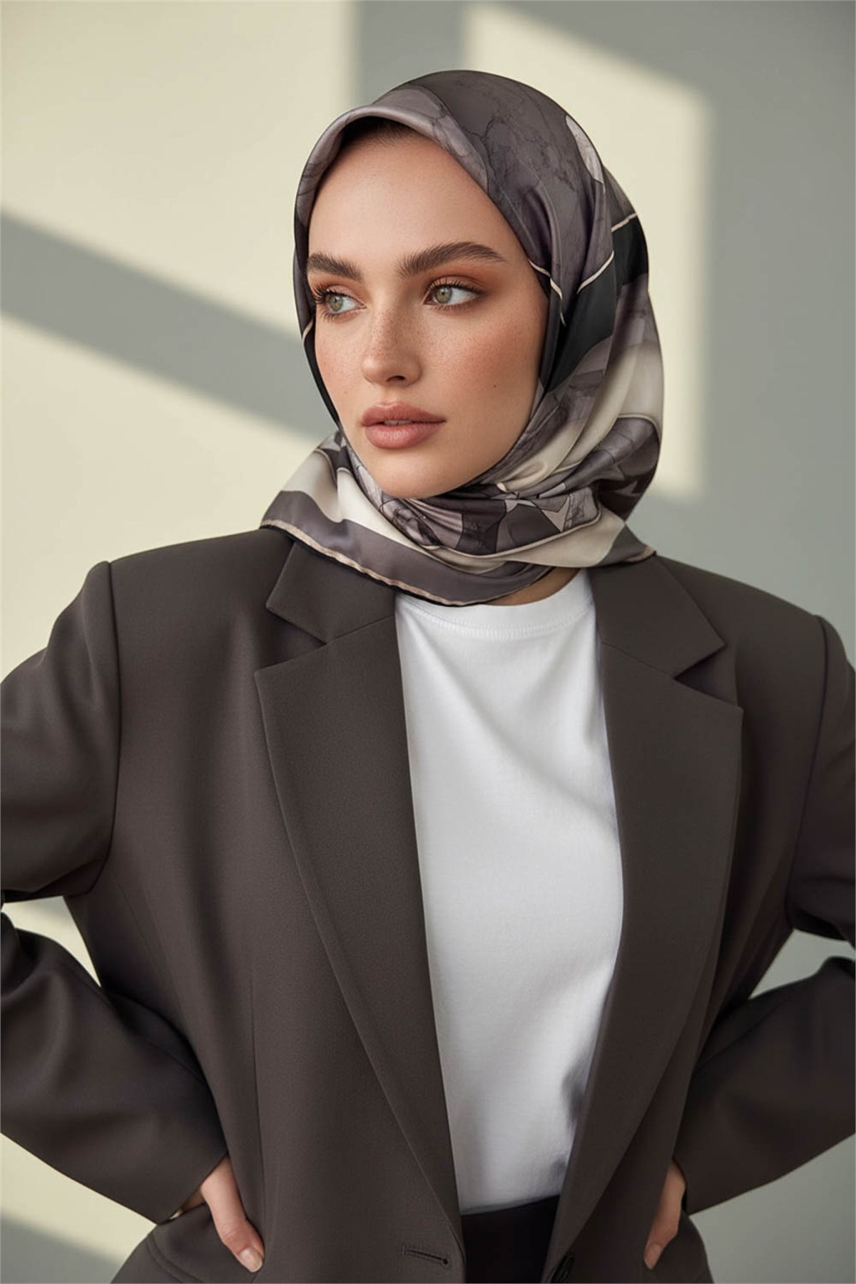 Rayon Geometrik Mermer Desenli Gri Renkli 90x90 Eşarp (İpek İçermez) Kenar Dikiş Şekli El Dikişli