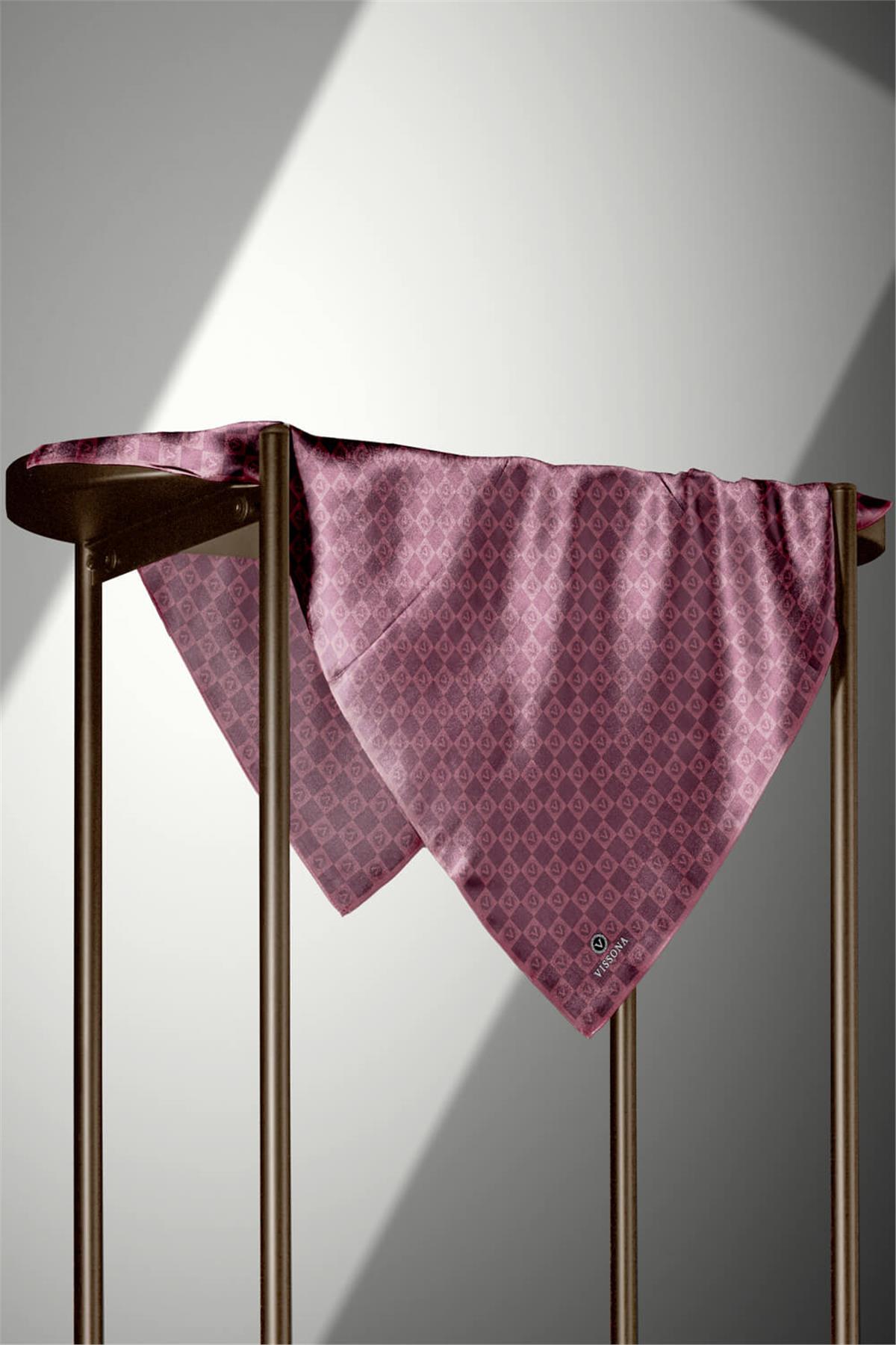 %100 Twill İpek Monogram Desenli Gül Kurusu Renkli 90x90 Eşarp Dikim Şekli : El Dikişi