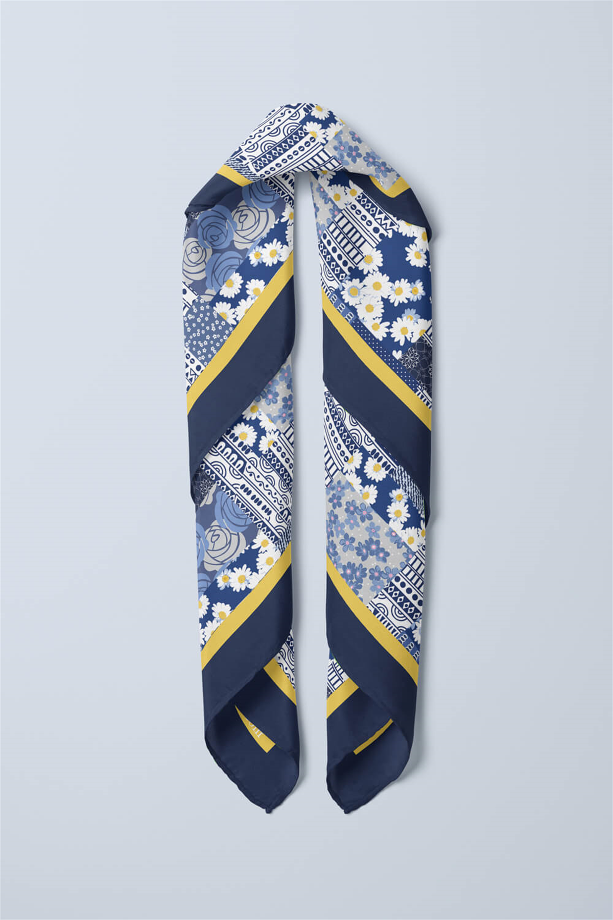 KADIN DESENLİ BANDANA