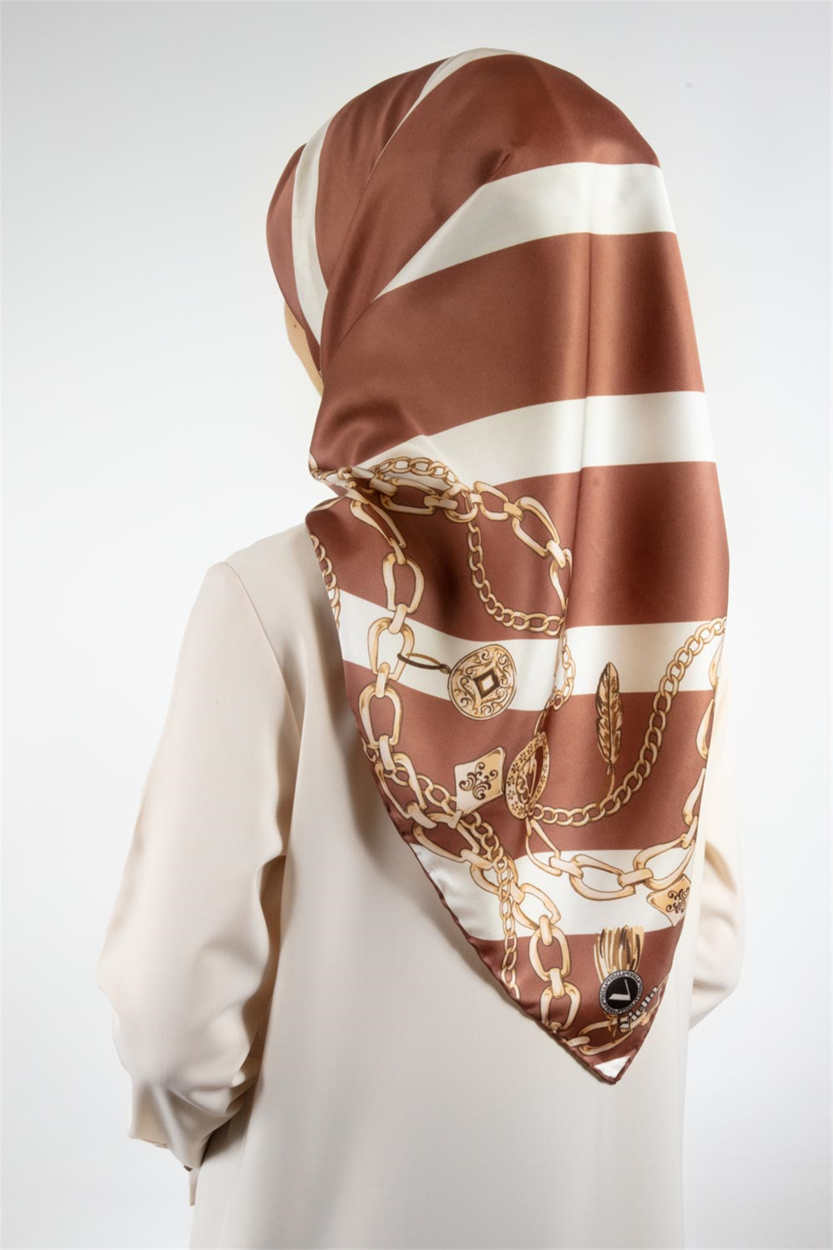 Twill Çizgili Zincir Desenli Bakır Renkli 90x90 Eşarp (İpek İçermez) Kenar Dikiş Şekli El Dikişli