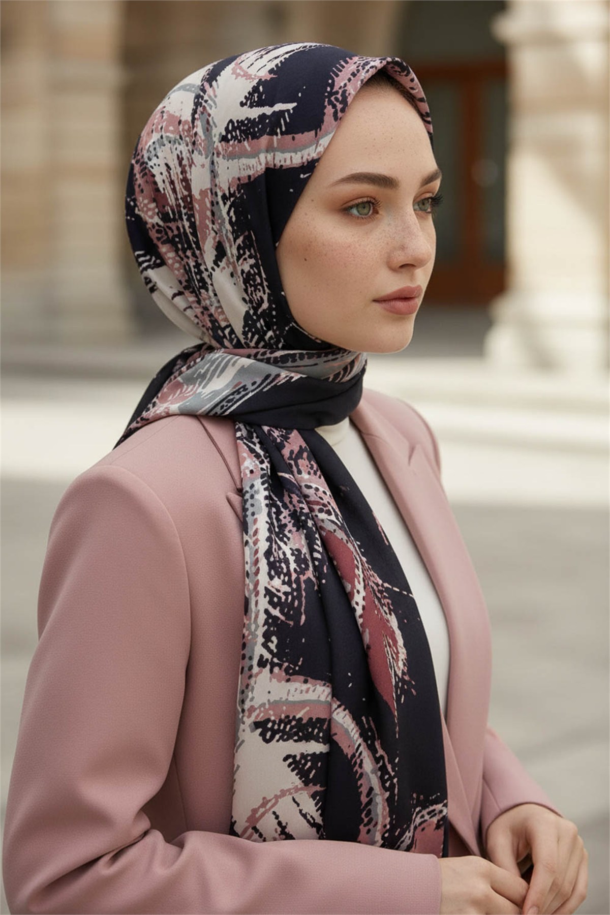 KREP DEGRADELİ ÇİZGİ DESENLİ PUDRA RENKLİ 75X195 KIRIŞMAZ ŞAL