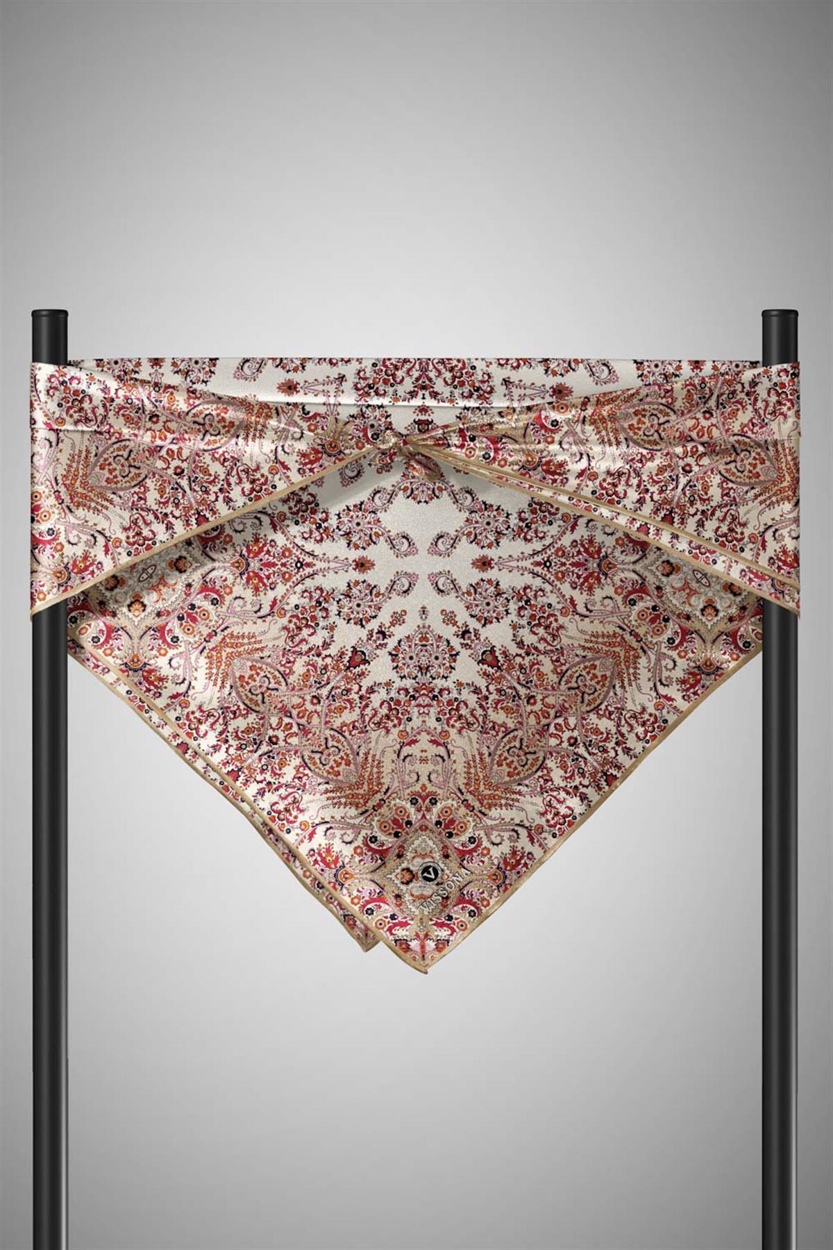 %100 Twill İpek Şal Desenli Krem Renkli 90x90 Eşarp Dikim Şekli : El Dikişi