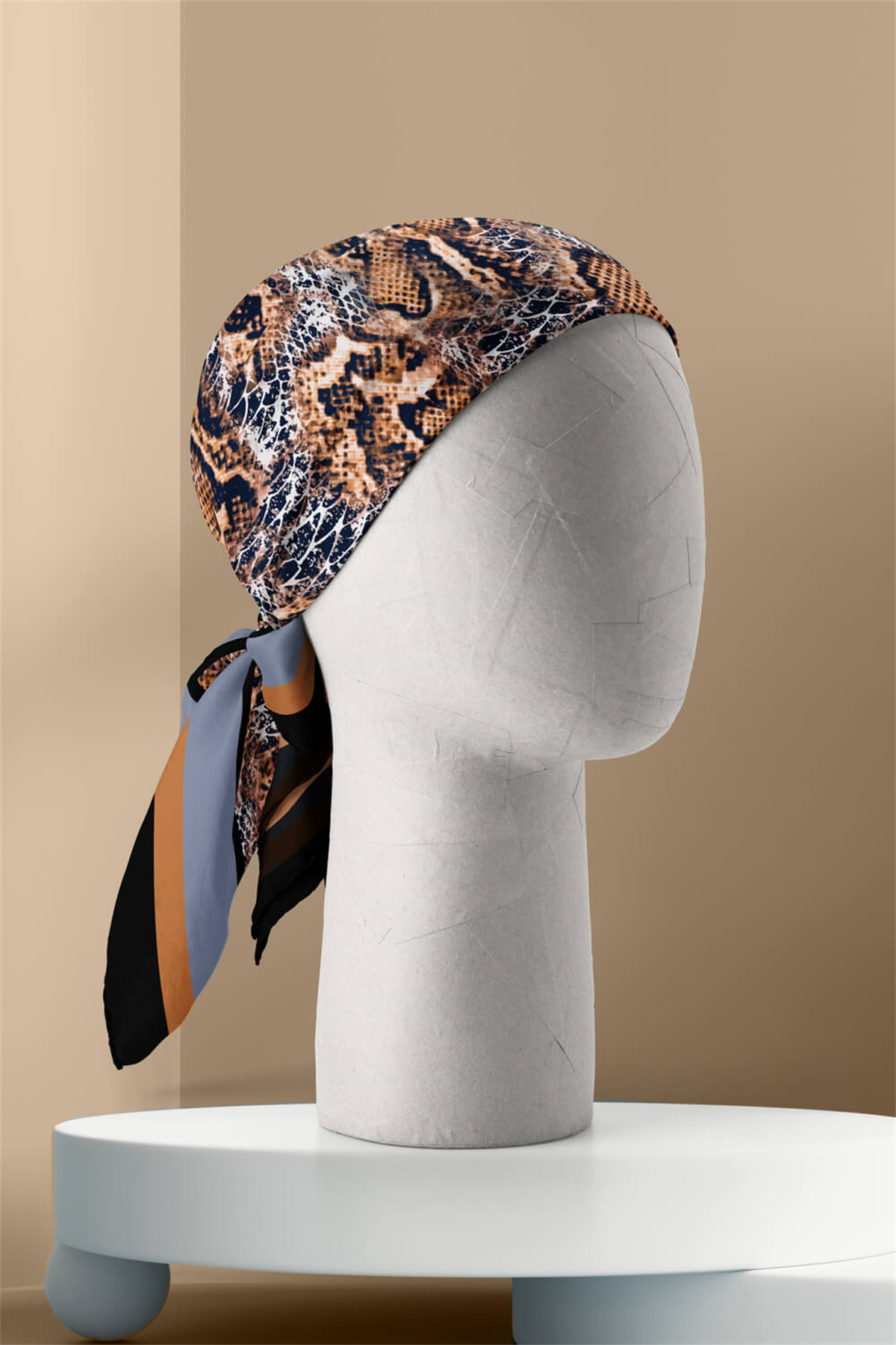 Y35 KADIN DESENLİ BANDANA DG-611
