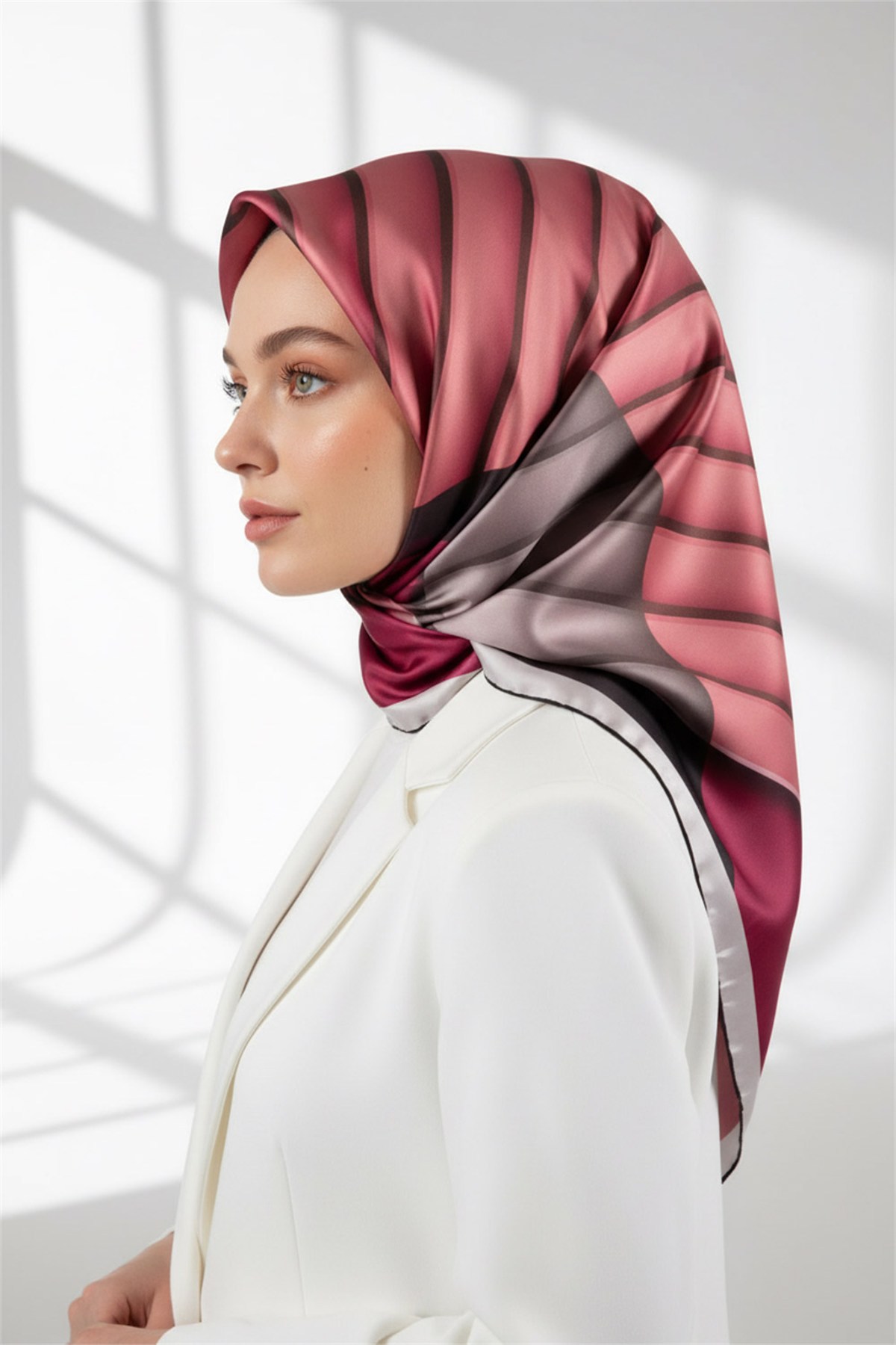 Rayon Zikzak Çizgi Desenli Pembe Renkli 90x90 Eşarp (İpek İçermez) Dikim Şekli : El Dikişi