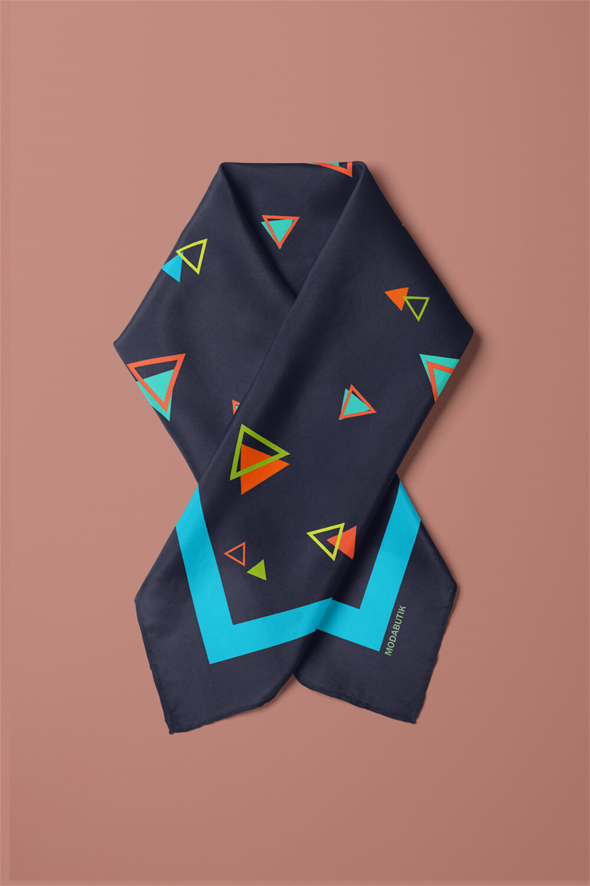 D13 Kadın Siyah  Üçgen Desenli 50x50 Bandana HYL DG0830-22