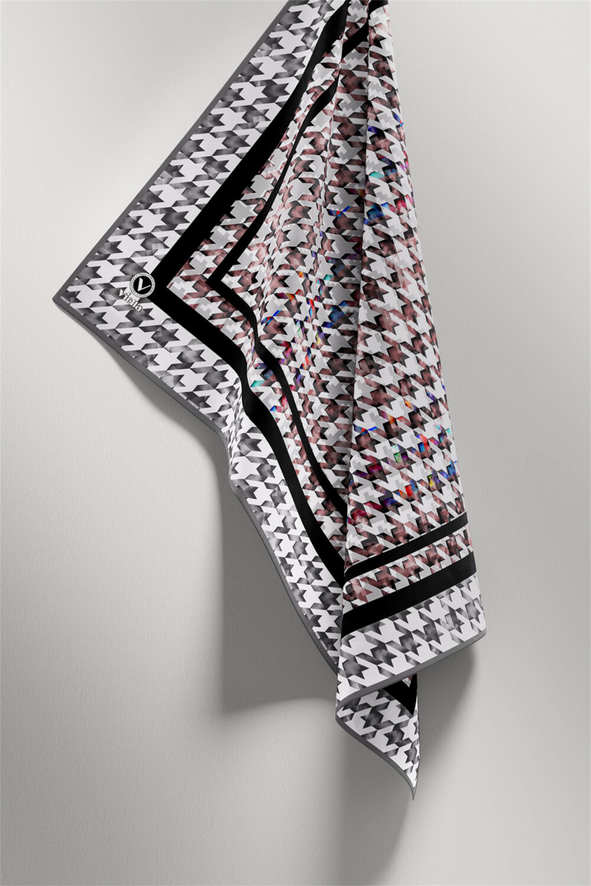 Twill Kazayağı Desenli Gri Renkli 90x90 Eşarp (İpek İçermez) Kenar Dikiş Şekli El Dikişli