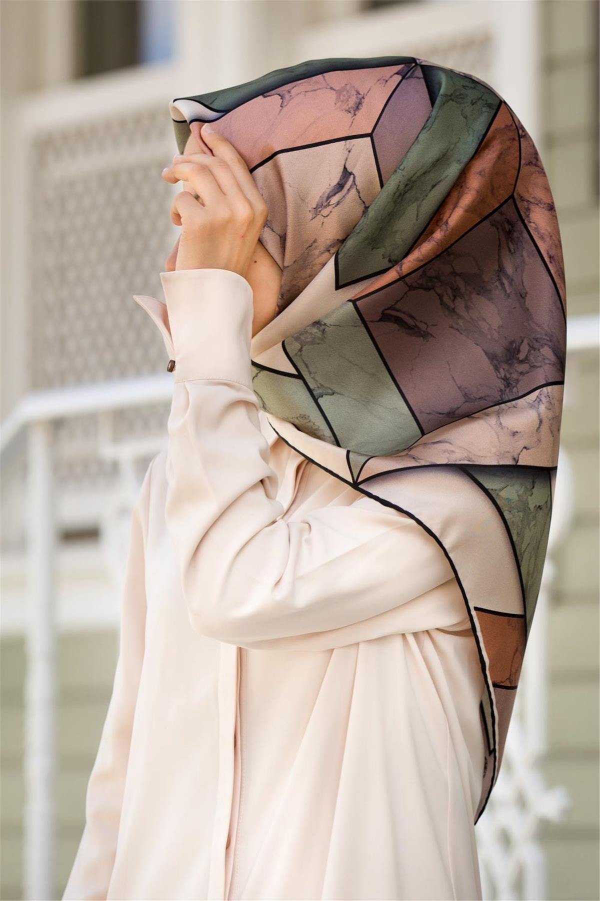 %100 Twill İpek Mermer Desenli Bakır - Haki Renkli 90x90 Eşarp Dikim Şekli : El Dikişi