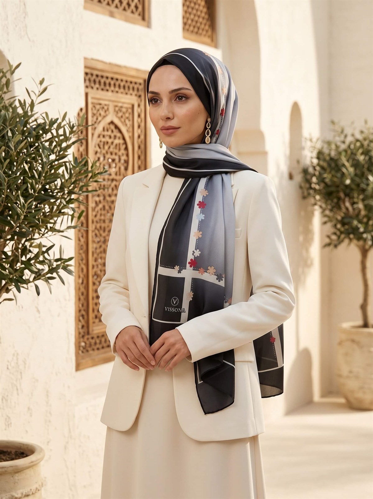 %100 İpek Çiçek Desenli Gri Renkli 92x210 Şal