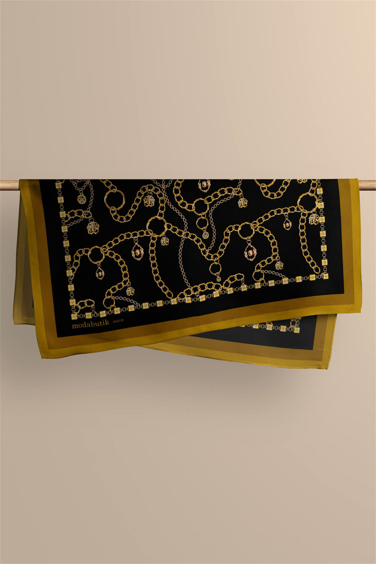 H13 Kadın Siyah Sarı Zincir Desenli 50x50 Bandana