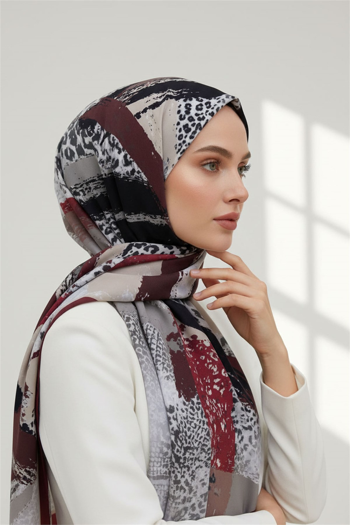 KREP LEOPAR DESENLİ KREM - BORDO RENKLİ 75X195 KIRIŞMAZ ŞAL