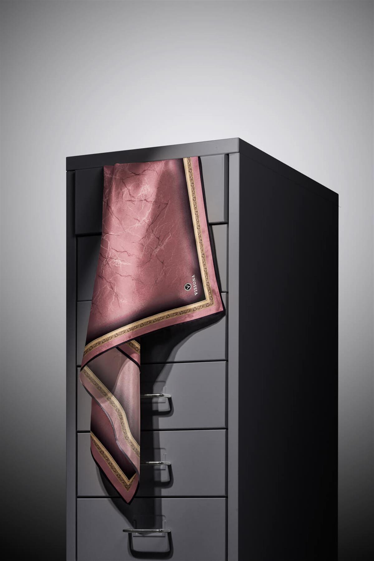 %100 Twill İpek Mermer Desenli Gül Kurusu Renkli 90x90 Eşarp Dikim Şekli : El Dikişi